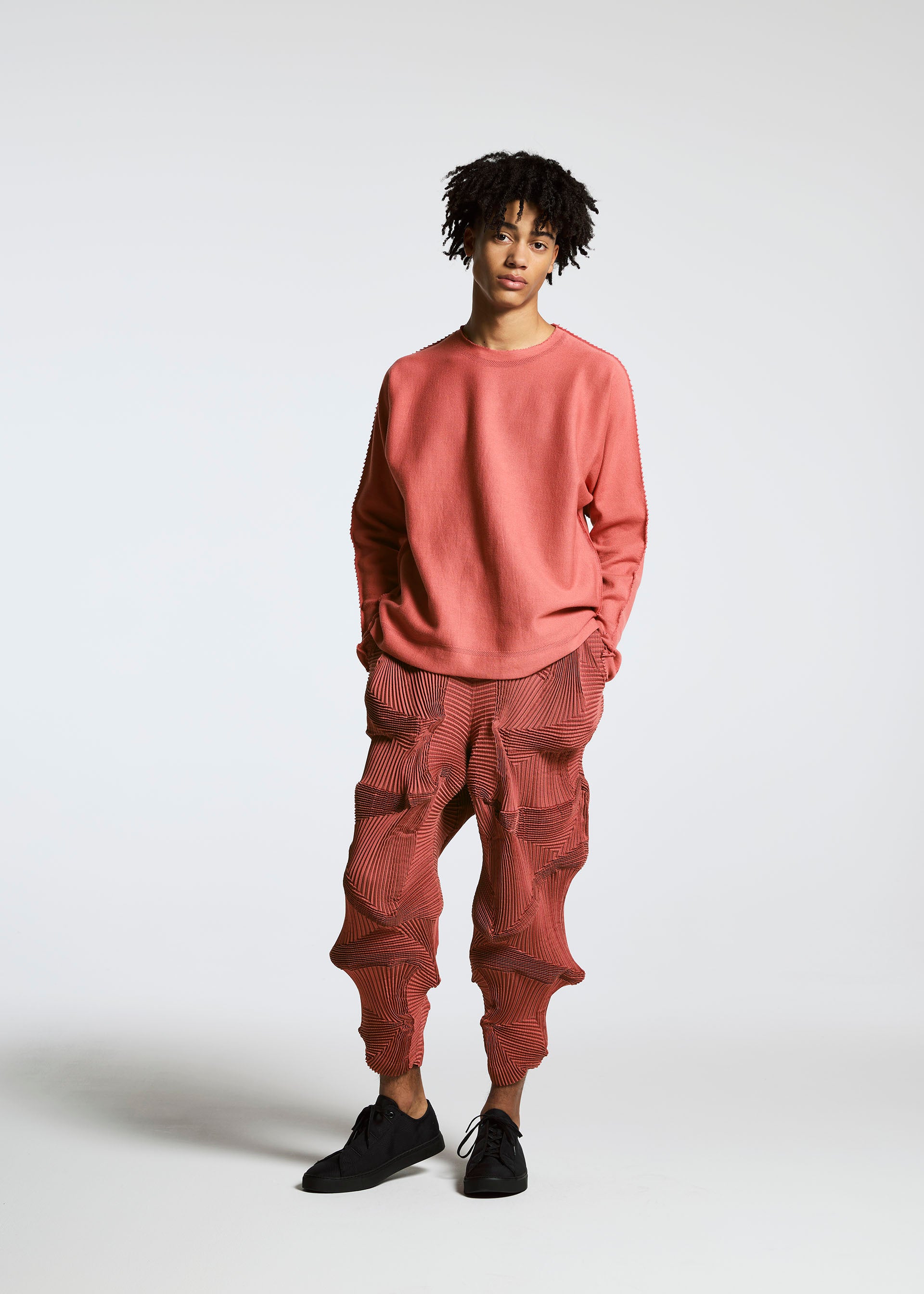 Issey Miyake Type-A 001-2 top červený dlouhý rukáv