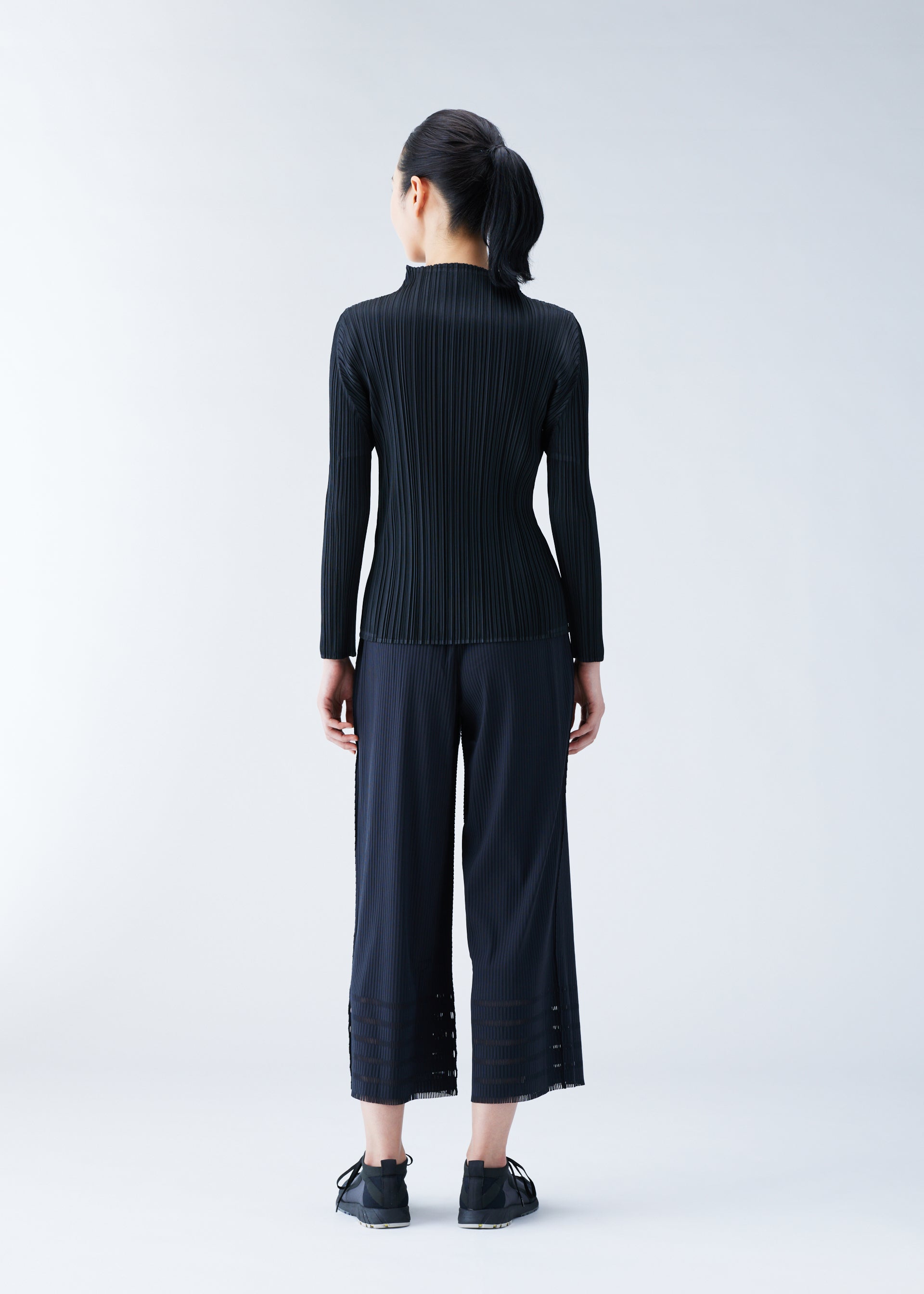 Issey Miyake A-POC Basics PP61LF913 kalhoty cerna 3