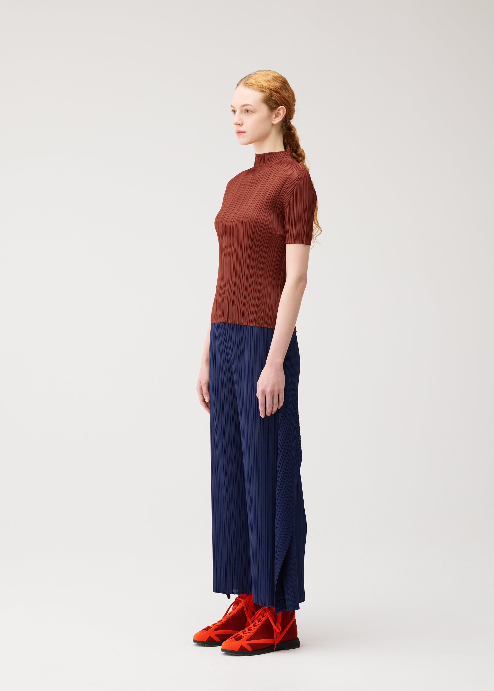 Issey Miyake Monthly Colors September top Black krátký rukáv
