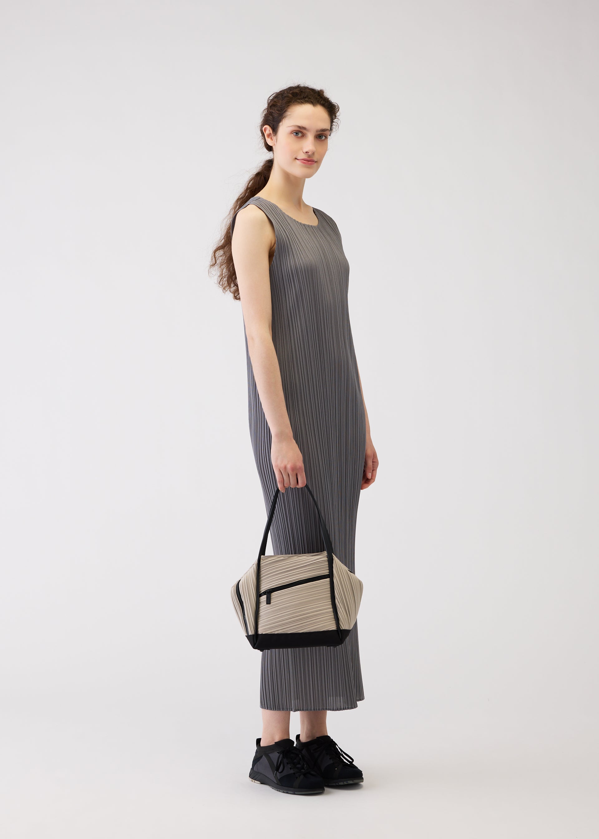 Issey Miyake Pleats Please Bias Pleats Bag kabelka světle šedá