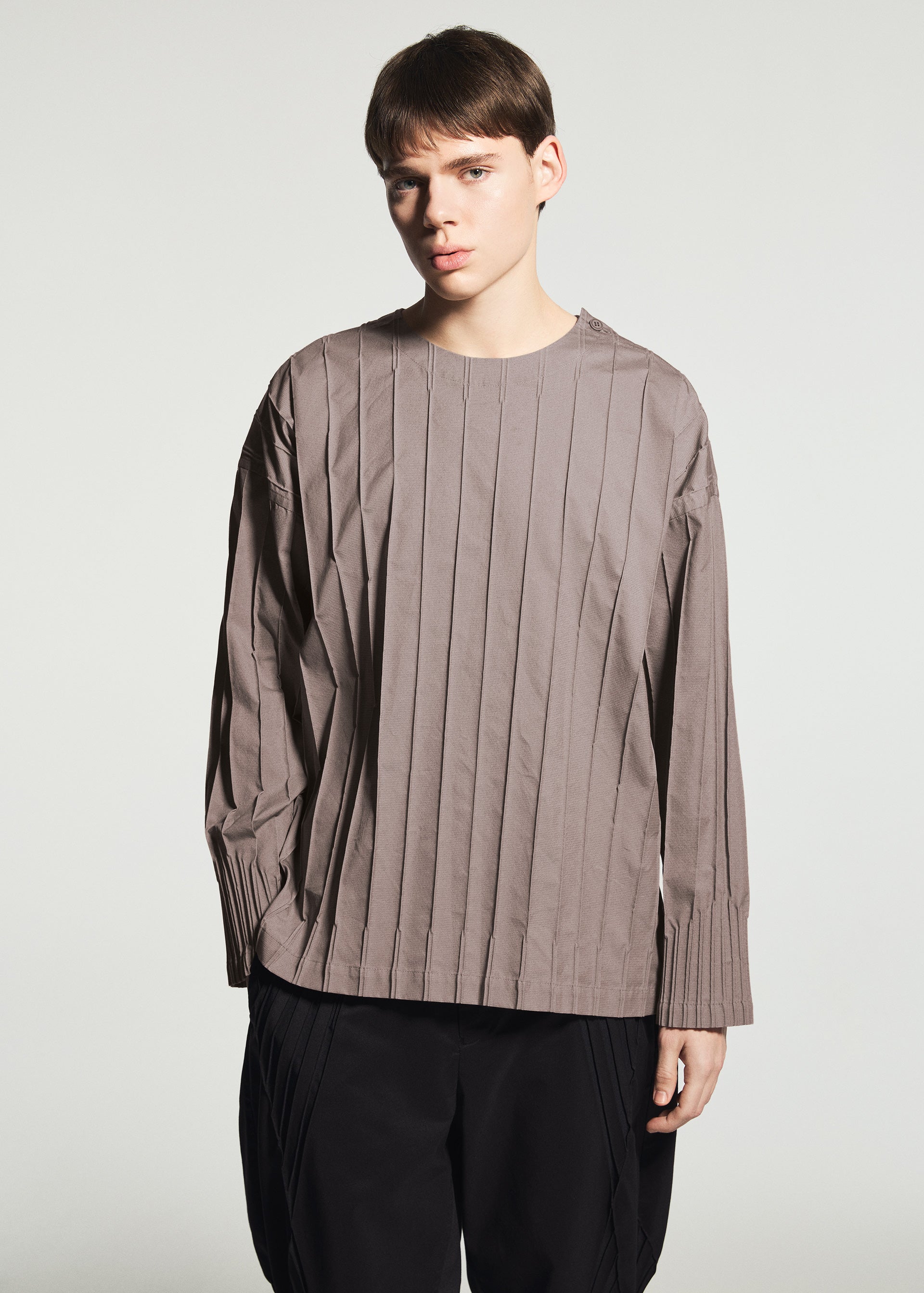 Issey Miyake Type-W 007 triko černé pružné