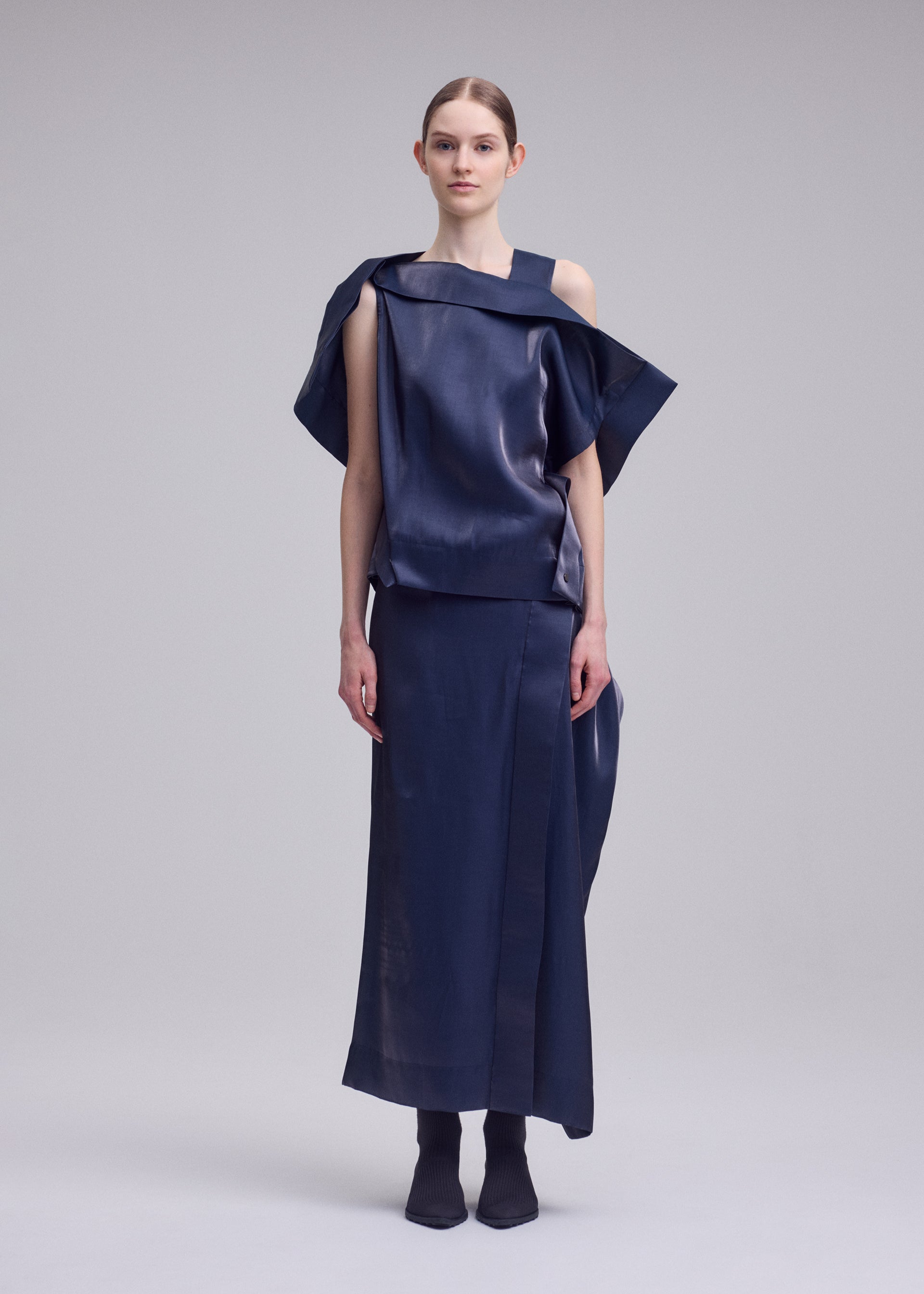 Issey Miyake Mercury IM63002 top světle šedý vel. 2