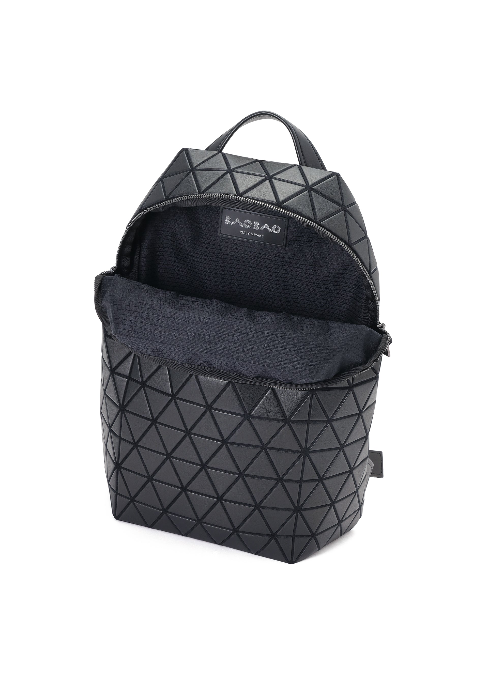Issey Miyake Hexagon batoh černý koženkový
