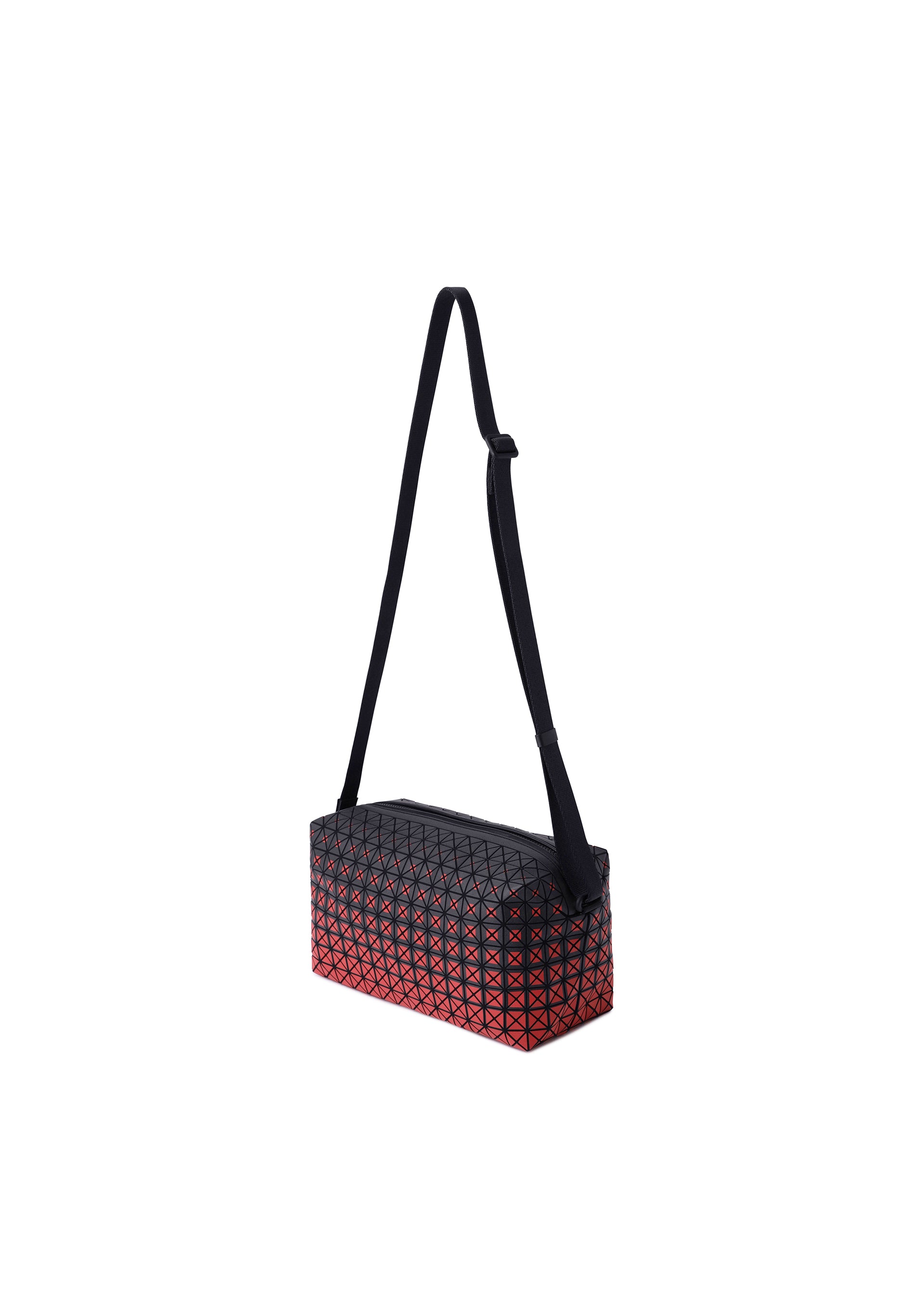 Issey Miyake Saddle BB64420 kabelka červená box