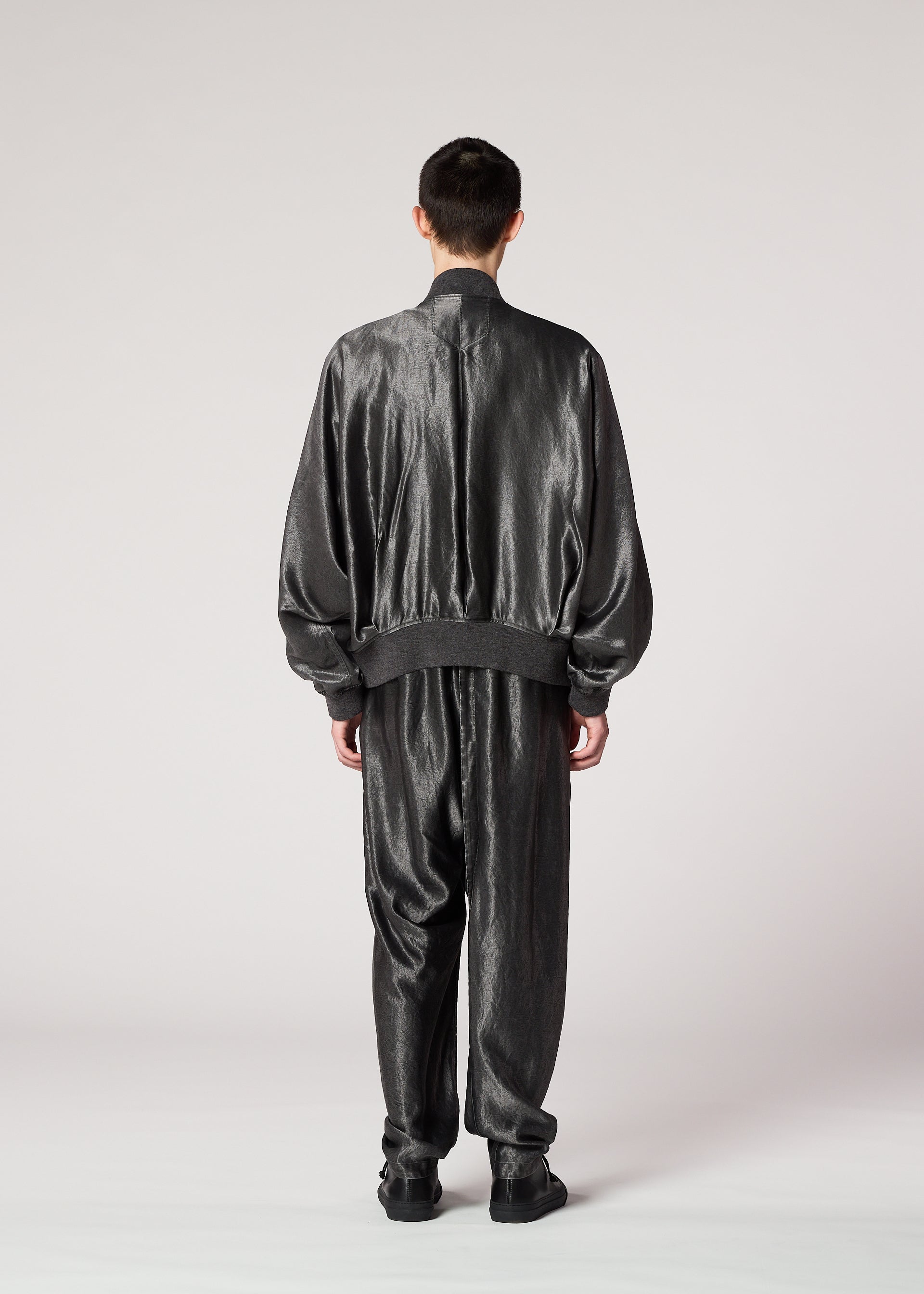 Issey Miyake Satin Wash bunda charcoal gray acetátová