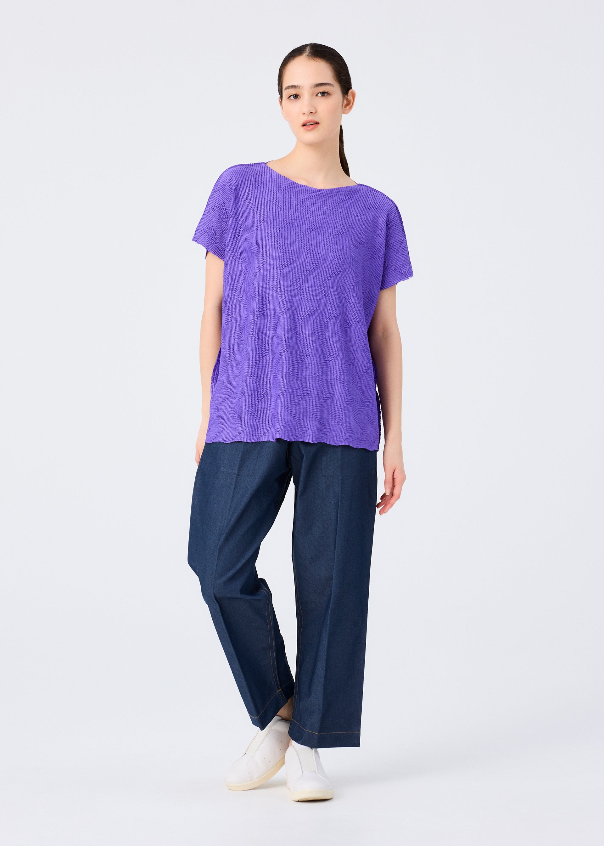 Issey Miyake Wave Knit Stretch Pleats top bílý vlnitý