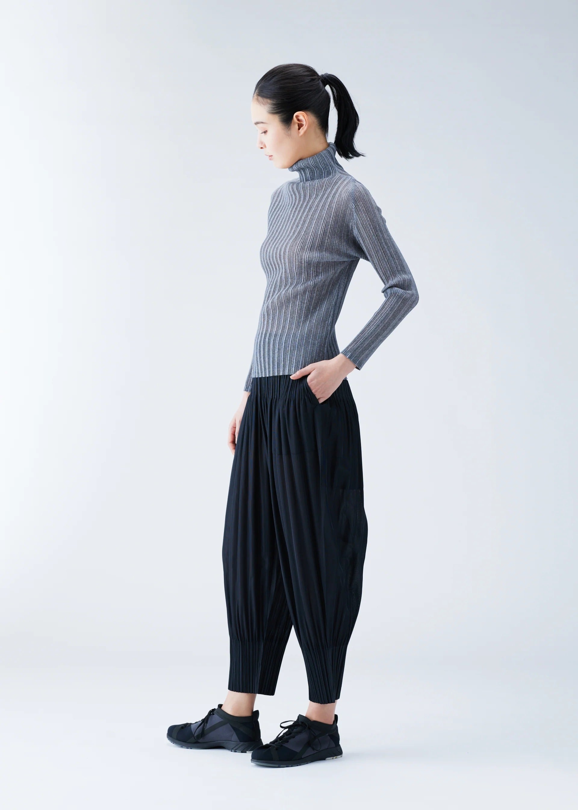 Issey Miyake Rib Pleats Basics top černý vel. 3 rolák