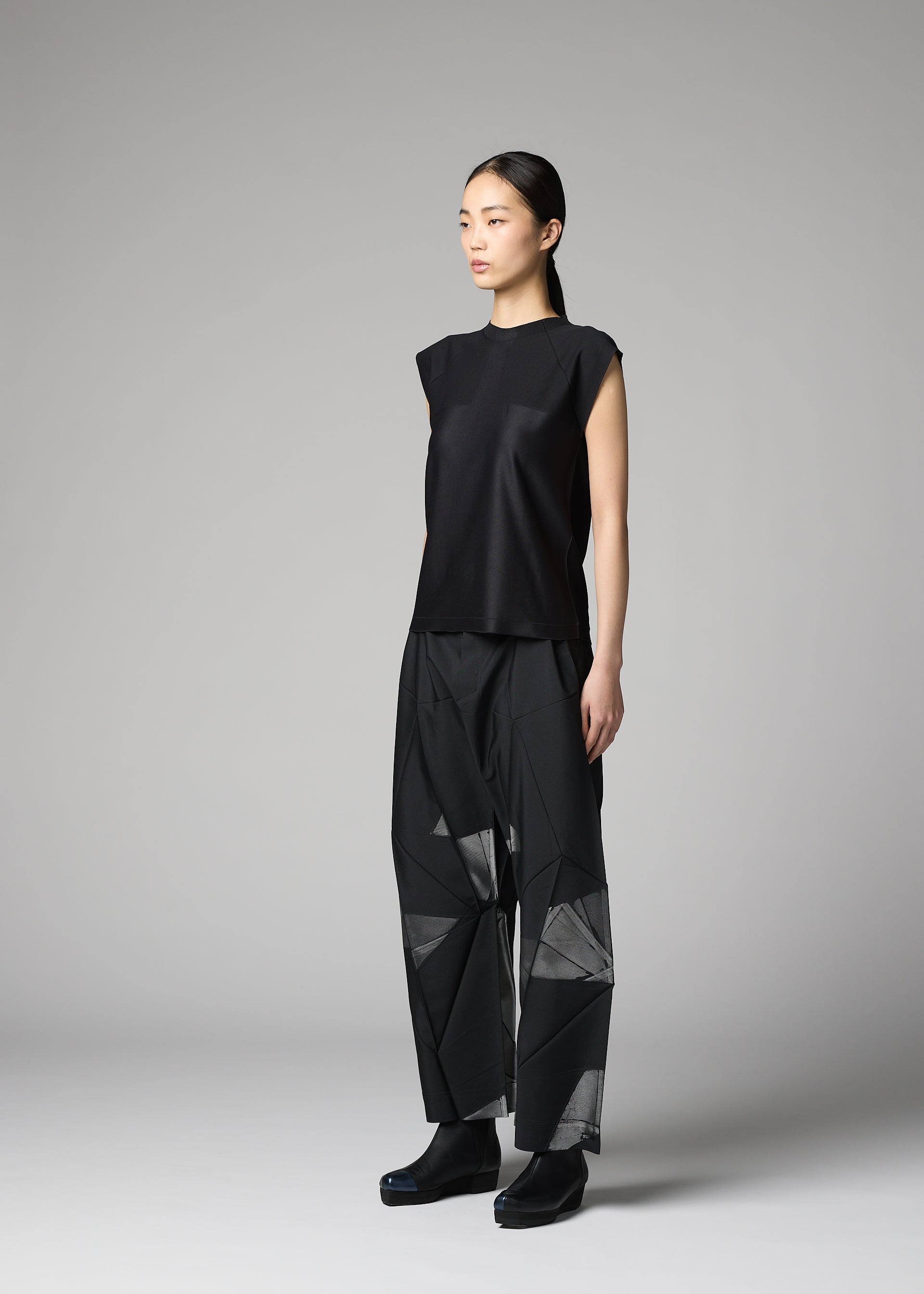 Issey Miyake 132 5 F-KN úplet černý bezešvý skládaný