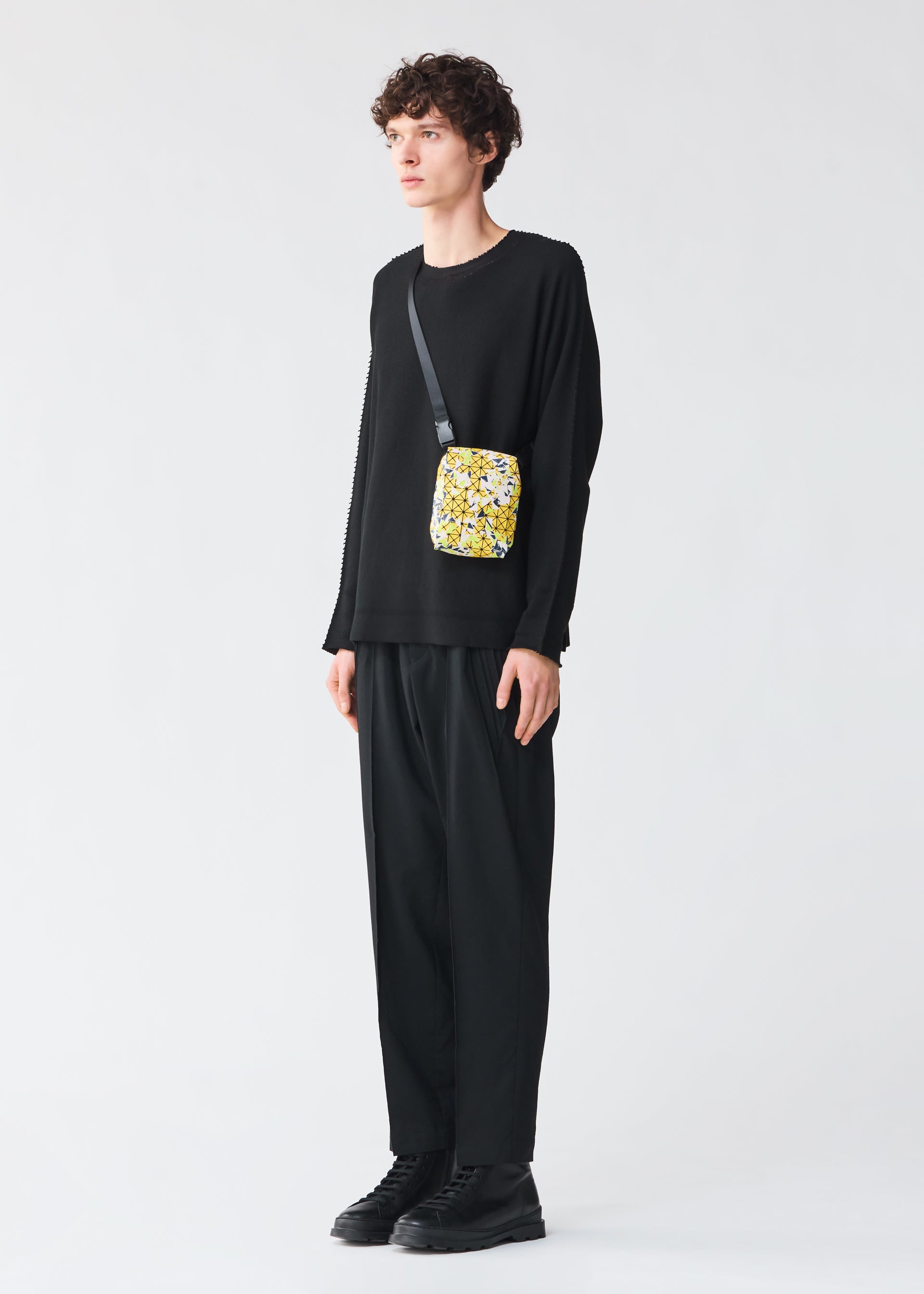 Issey Miyake Bao Bao Beetle Spritz kabelka černá trojúhelníky