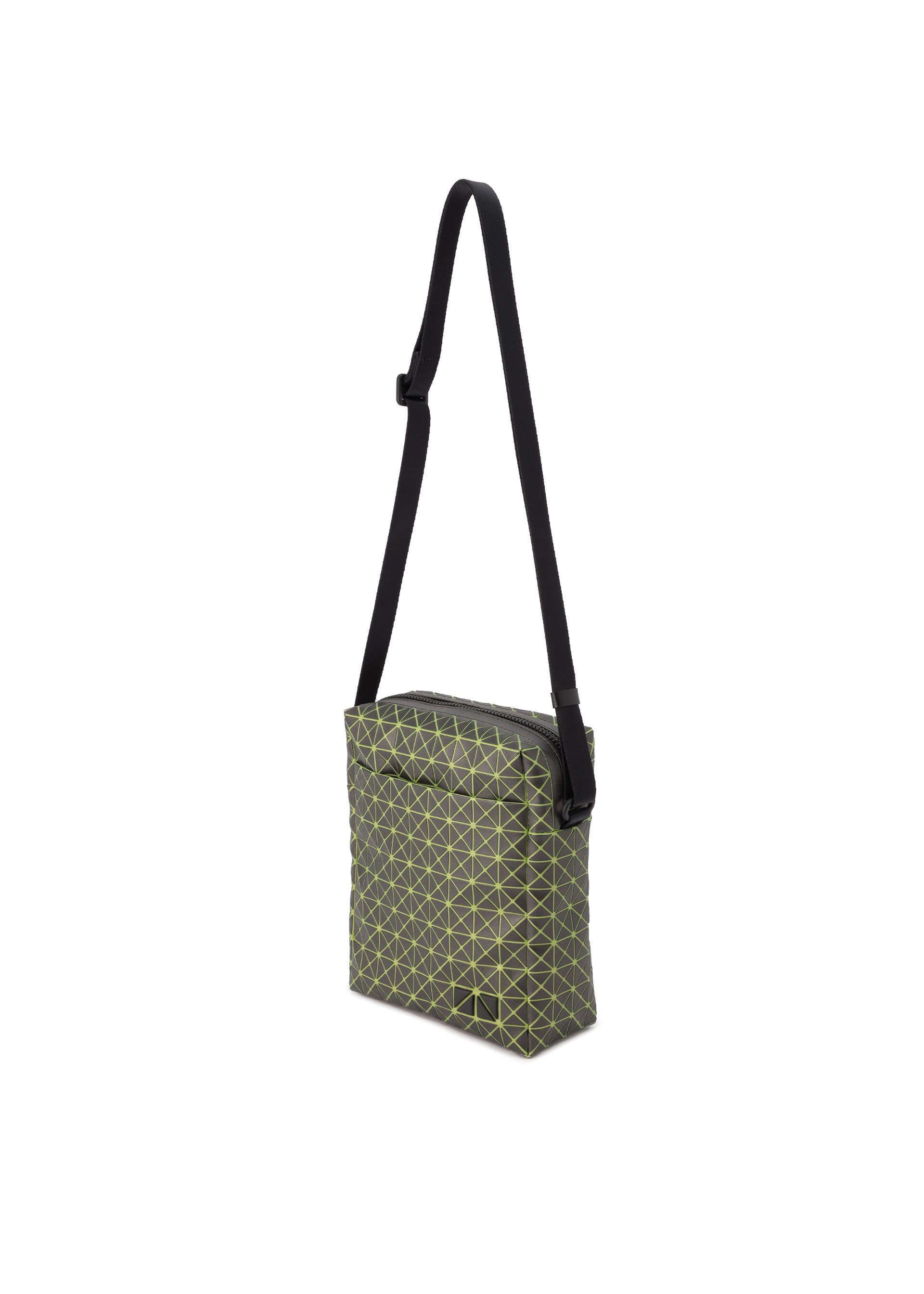 Issey Miyake Voyager Reflector crossbody kabelka černá