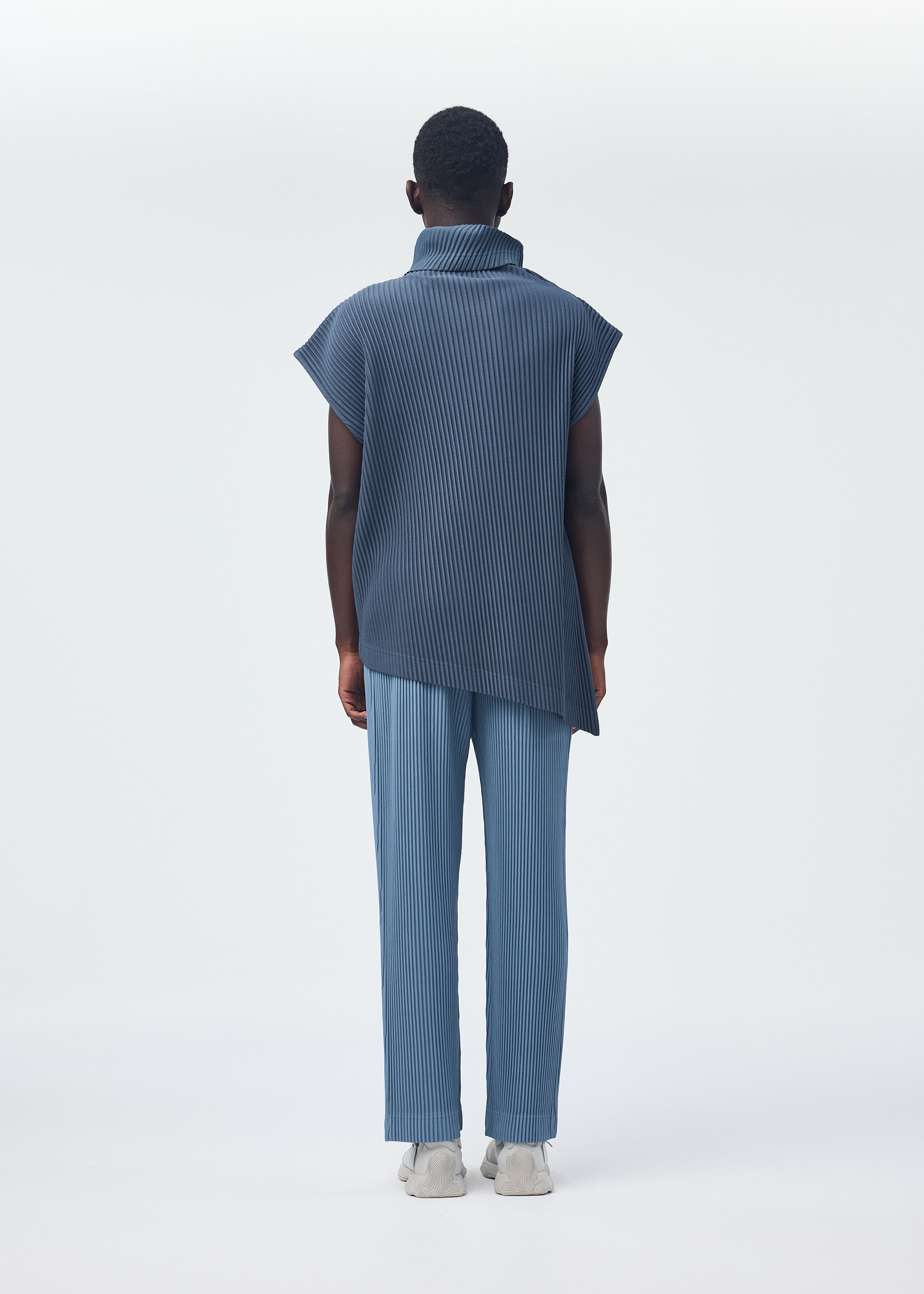 Homme Plissé Issey Miyake Angular Stone top coke gray 2