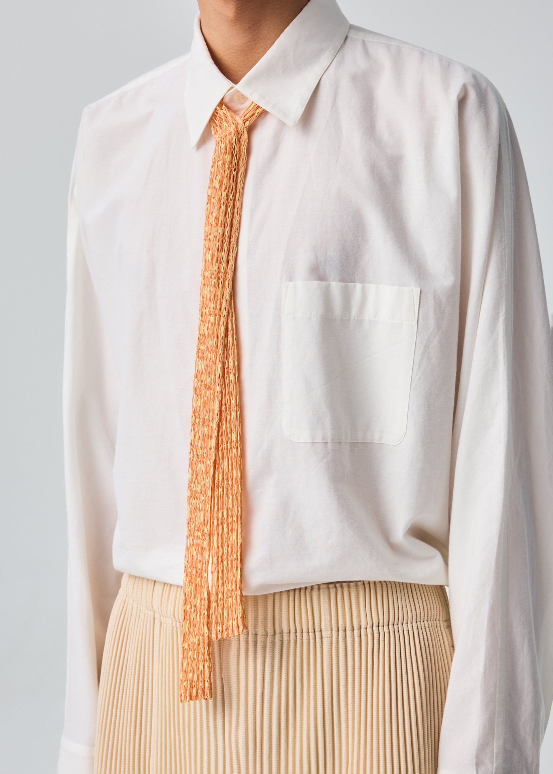 Issey Miyake Mesh Pleats Tie kravata bílá krajková
