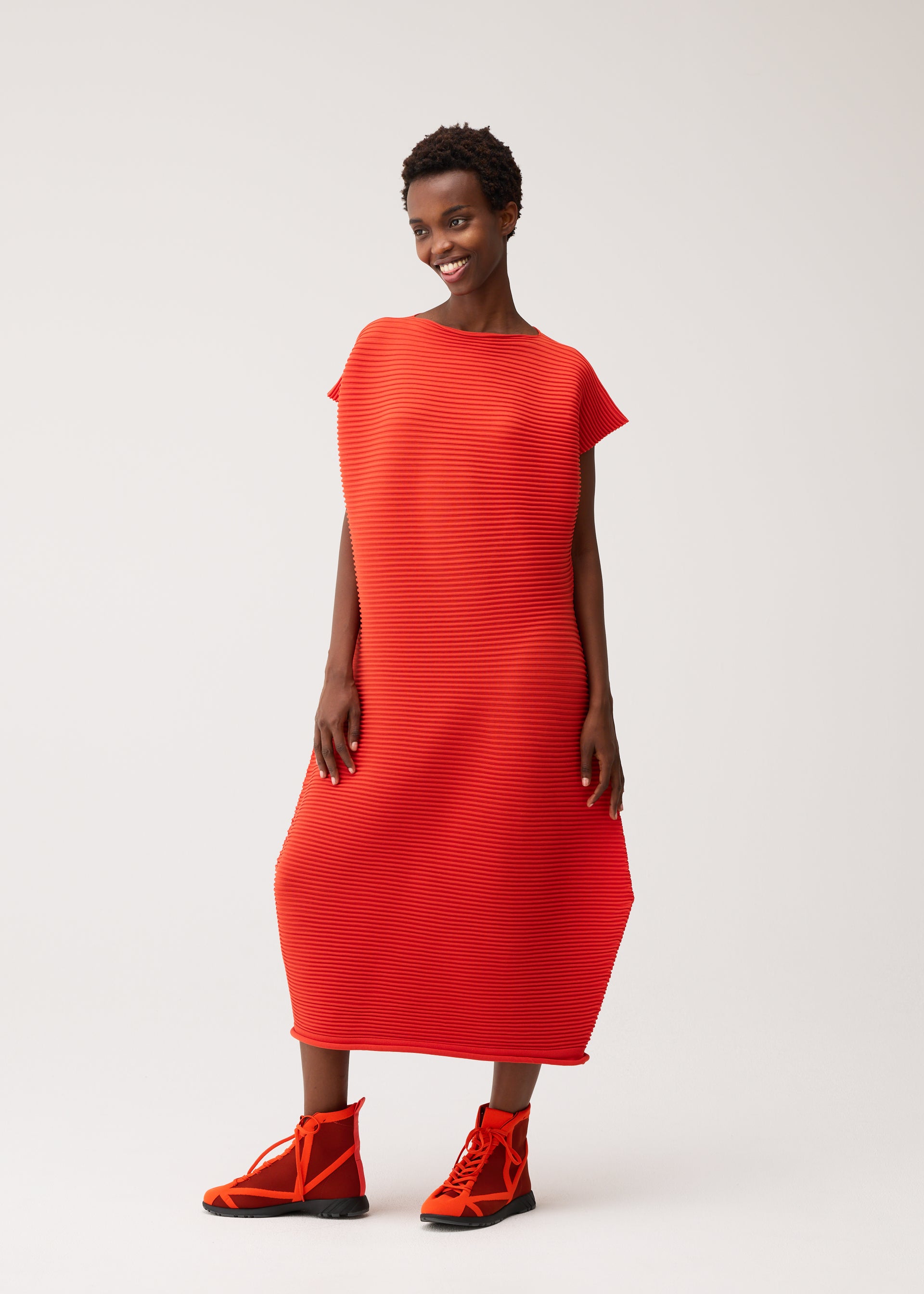Issey Miyake Zig Zag Knit šaty černá pletené bez švů