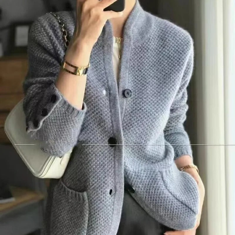 Norielle Elegant Strik kardigan s knoflíky béžový