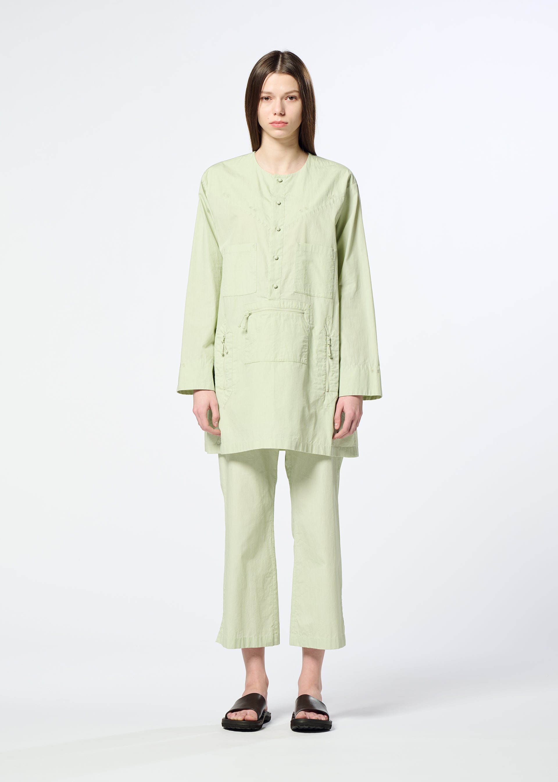 Issey Miyake Kangri Pocket Dot kalhoty bavlněné zkrácené