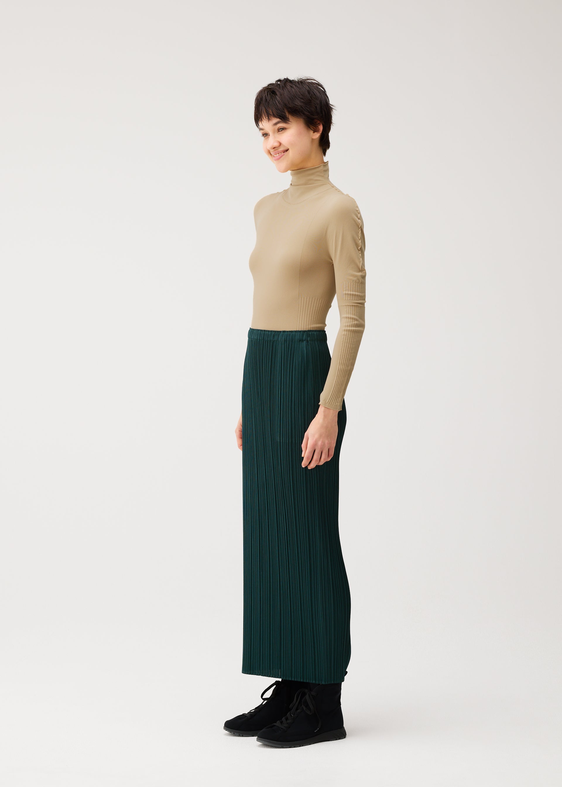 Issey Miyake A-Poc Skin top černý s rolákem