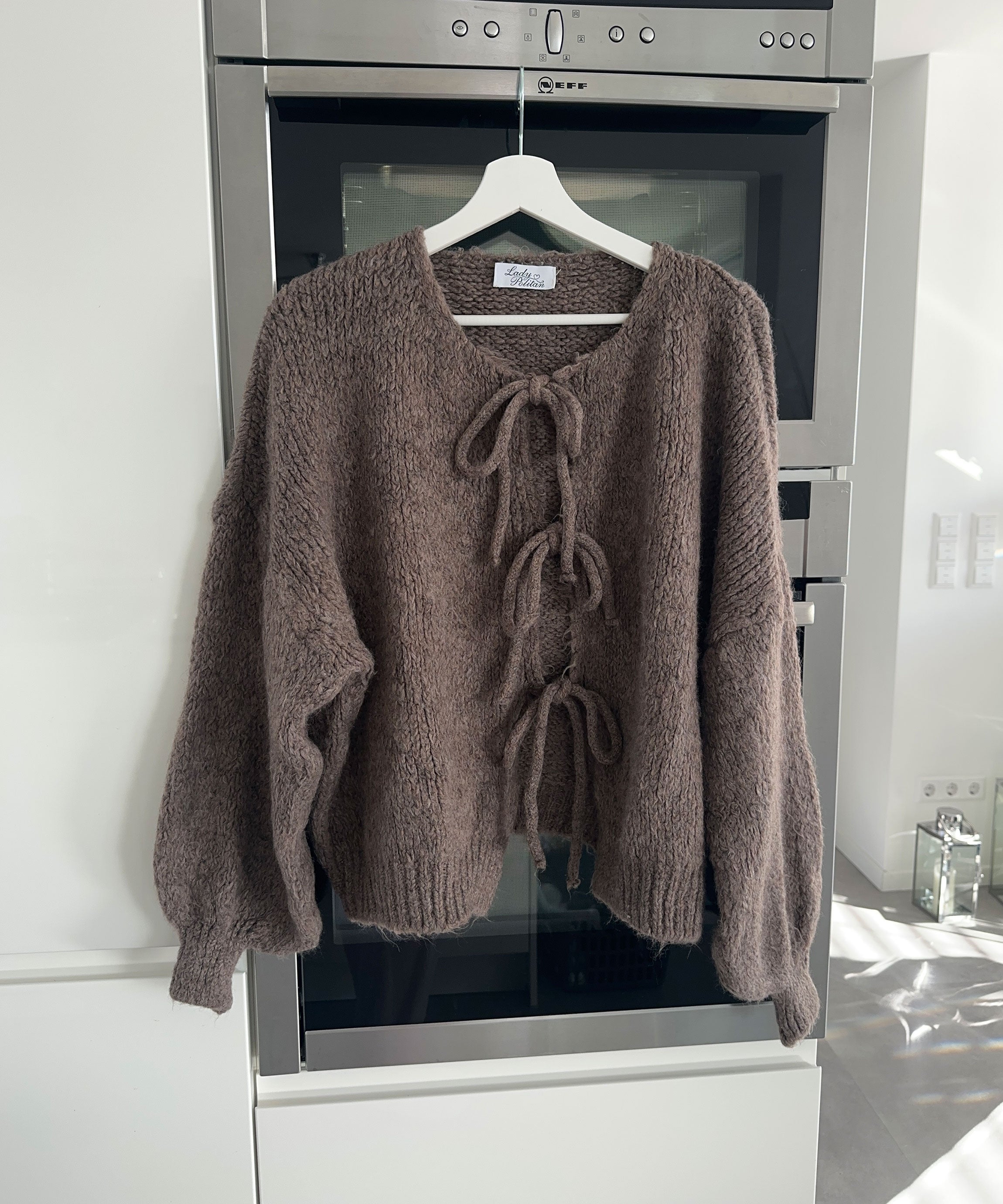 Norielle dámský oversize svetr hnědý se šněrováním
