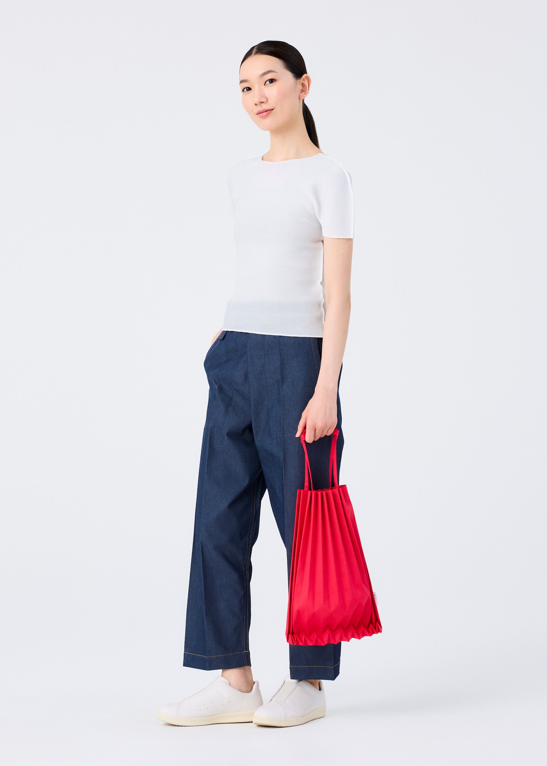 Me Issey Miyake Trunk Pleats Bag 12 tote charcoal