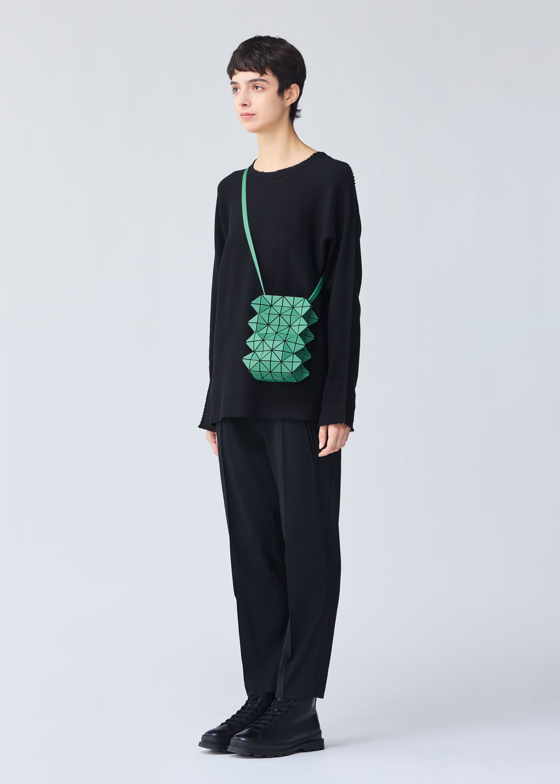 Issey Miyake Growth kabelka zelená harmonika