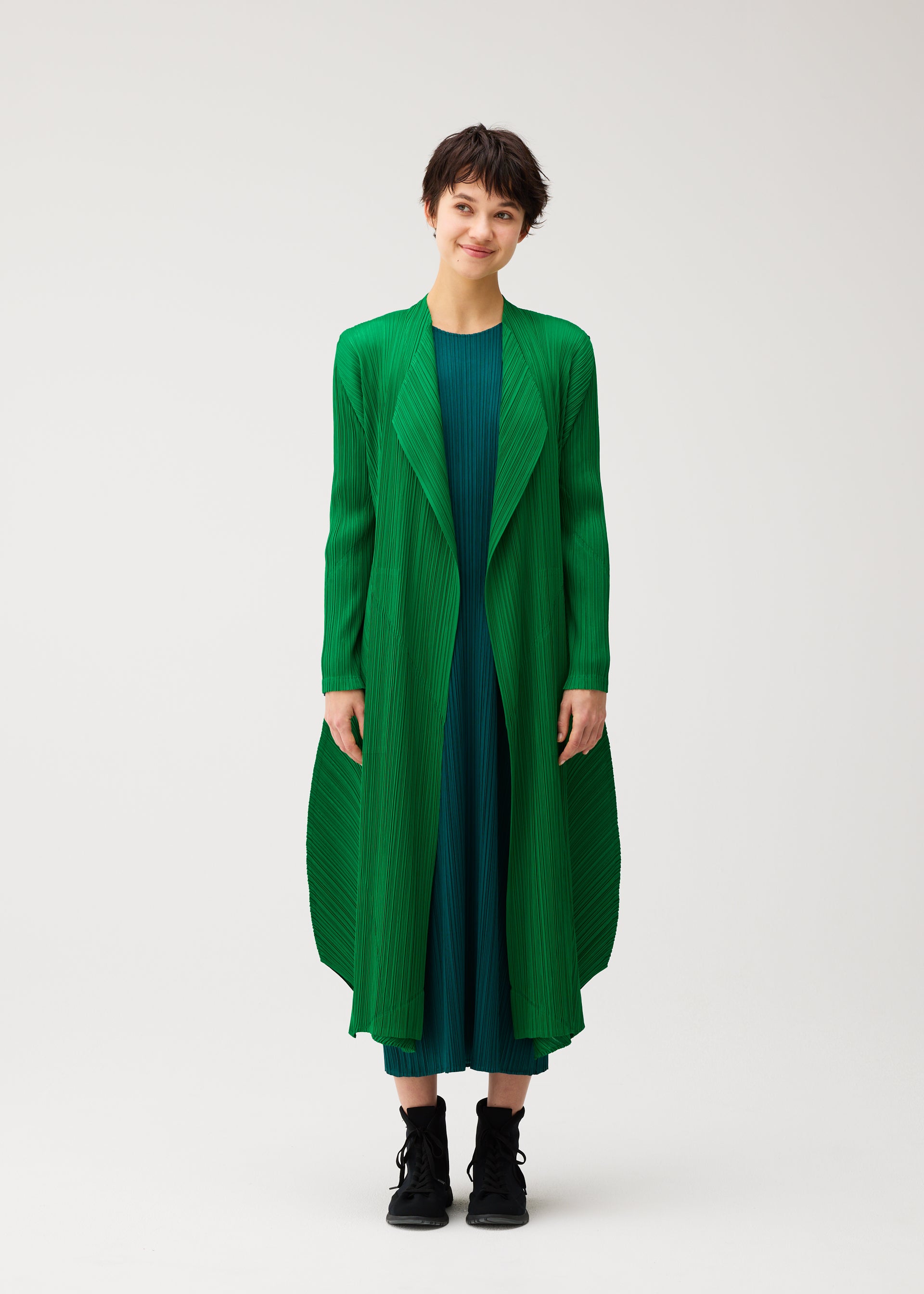 Issey Miyake Monthly October kabát béžový vel. 3 dlouhý