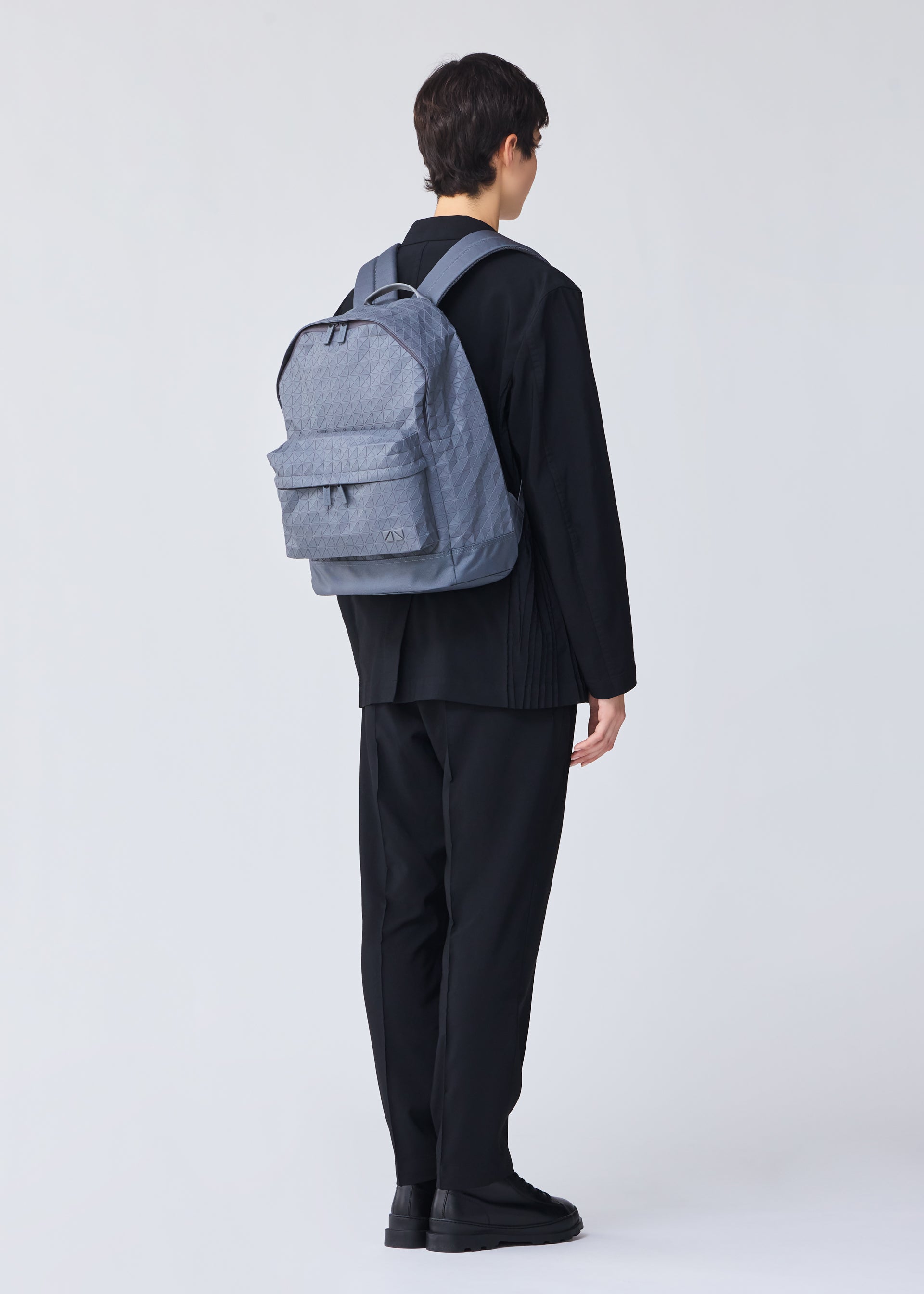 Issey Miyake Bao Bao Daypack One-Tone batoh šedý
