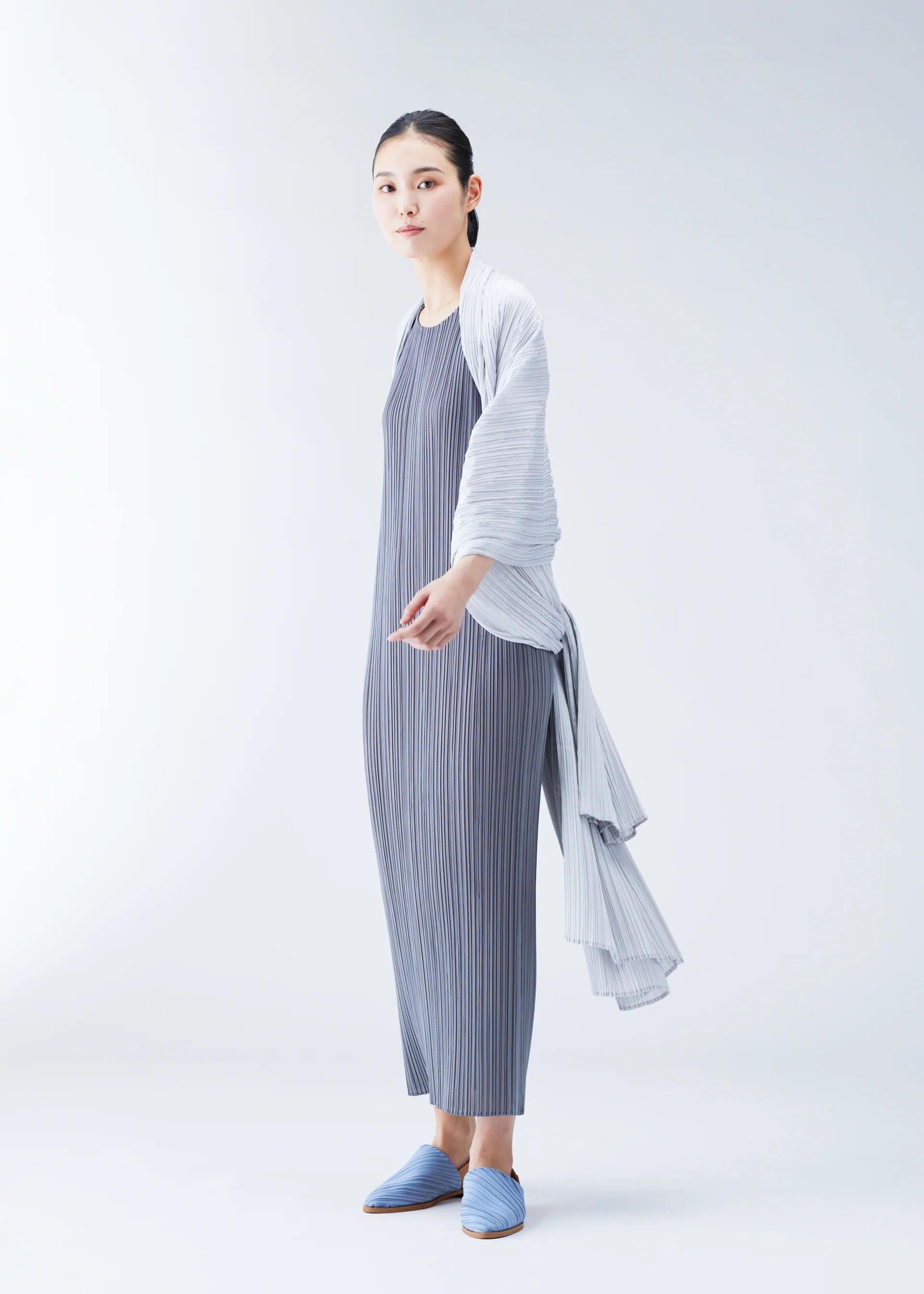 Issey Miyake Pleats Please Basic Madame-T štóla white plisé