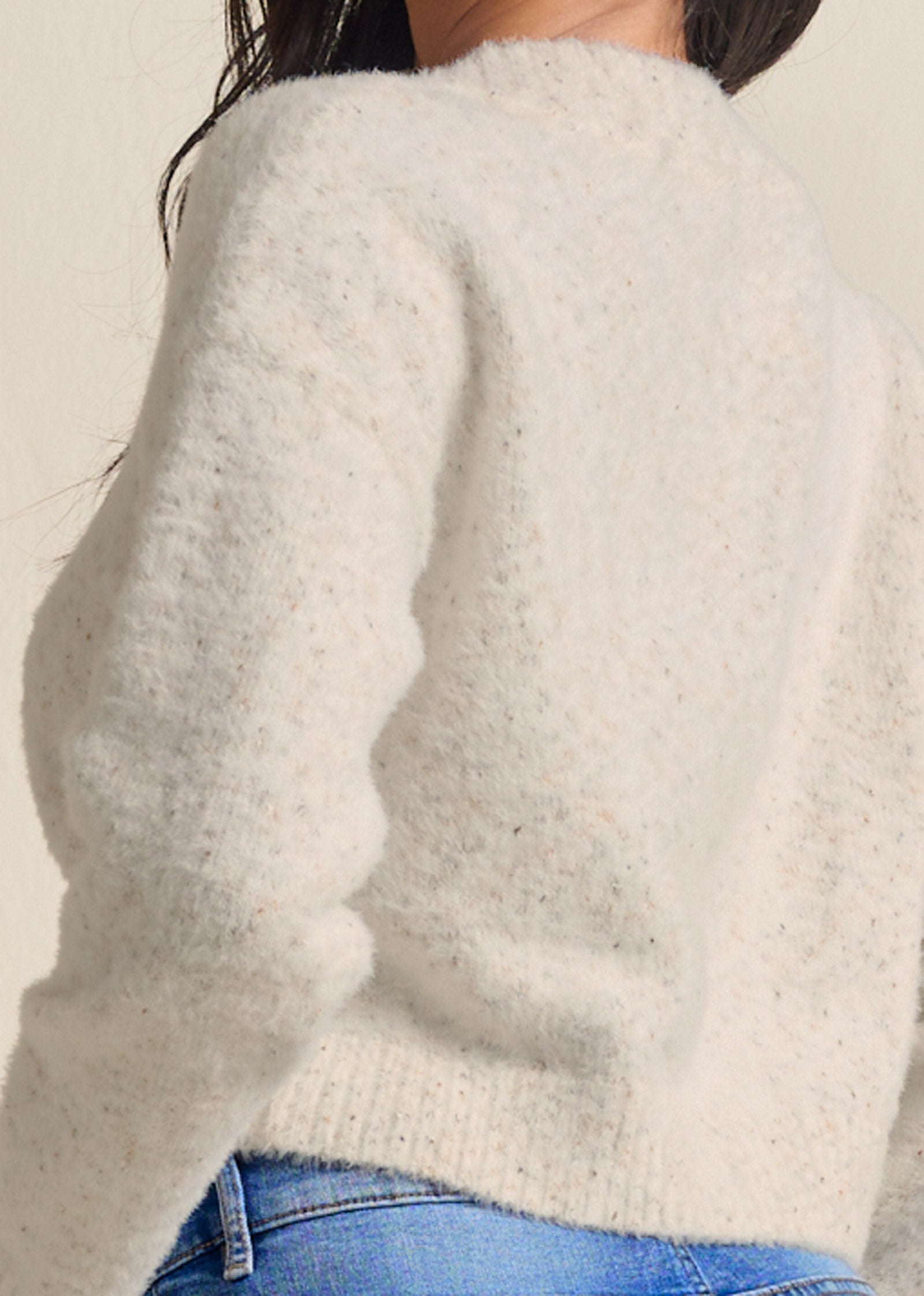 Norielle krátký svetr s véčkem béžový texturovaný
