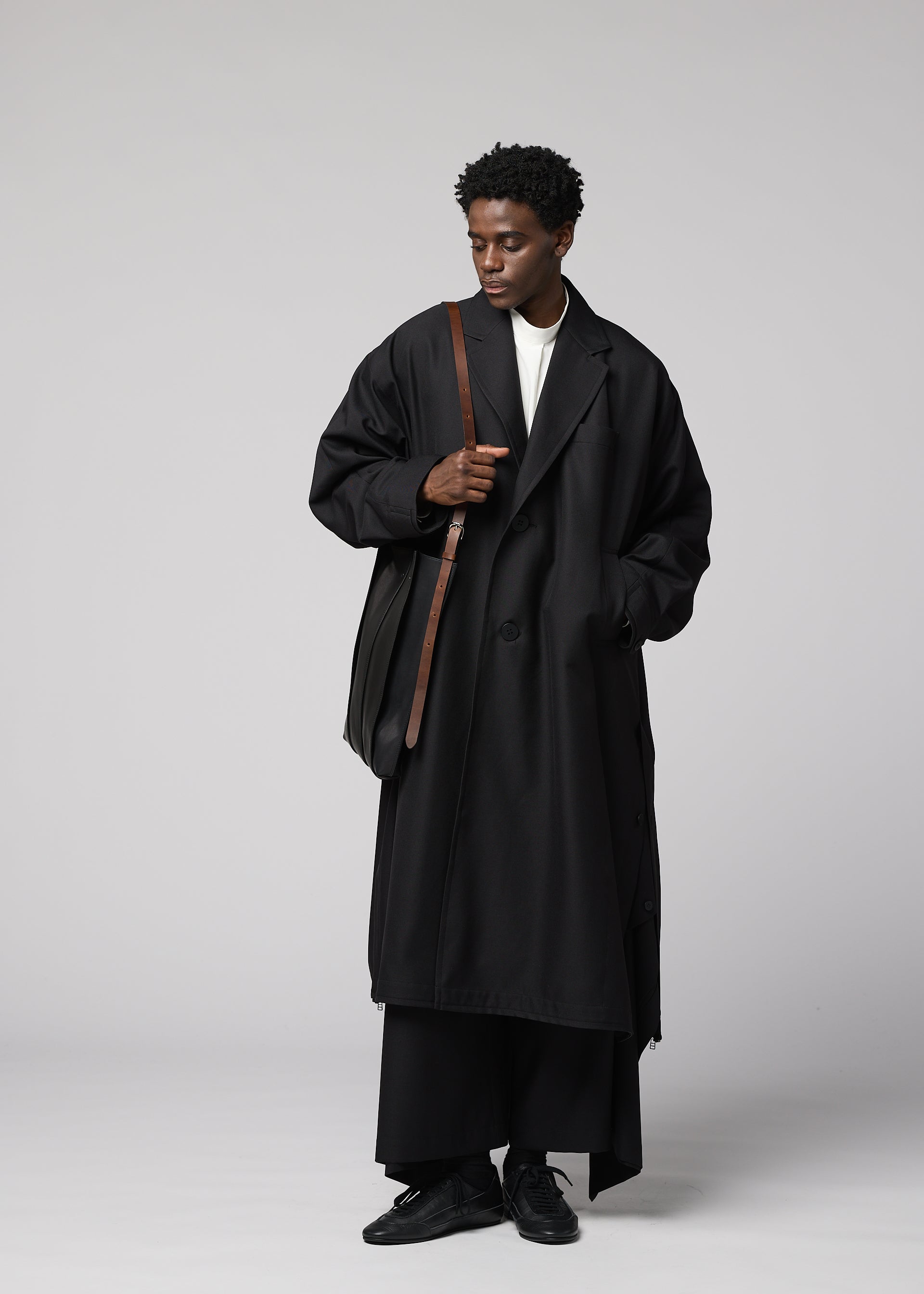 Issey Miyake Leather Pleats kožená kabelka černá