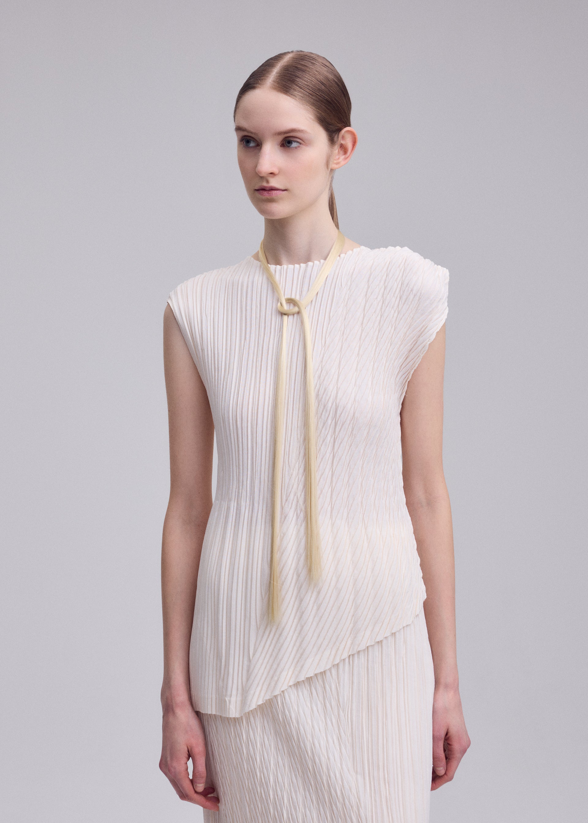 Issey Miyake Hair Strand Acc lariat černý