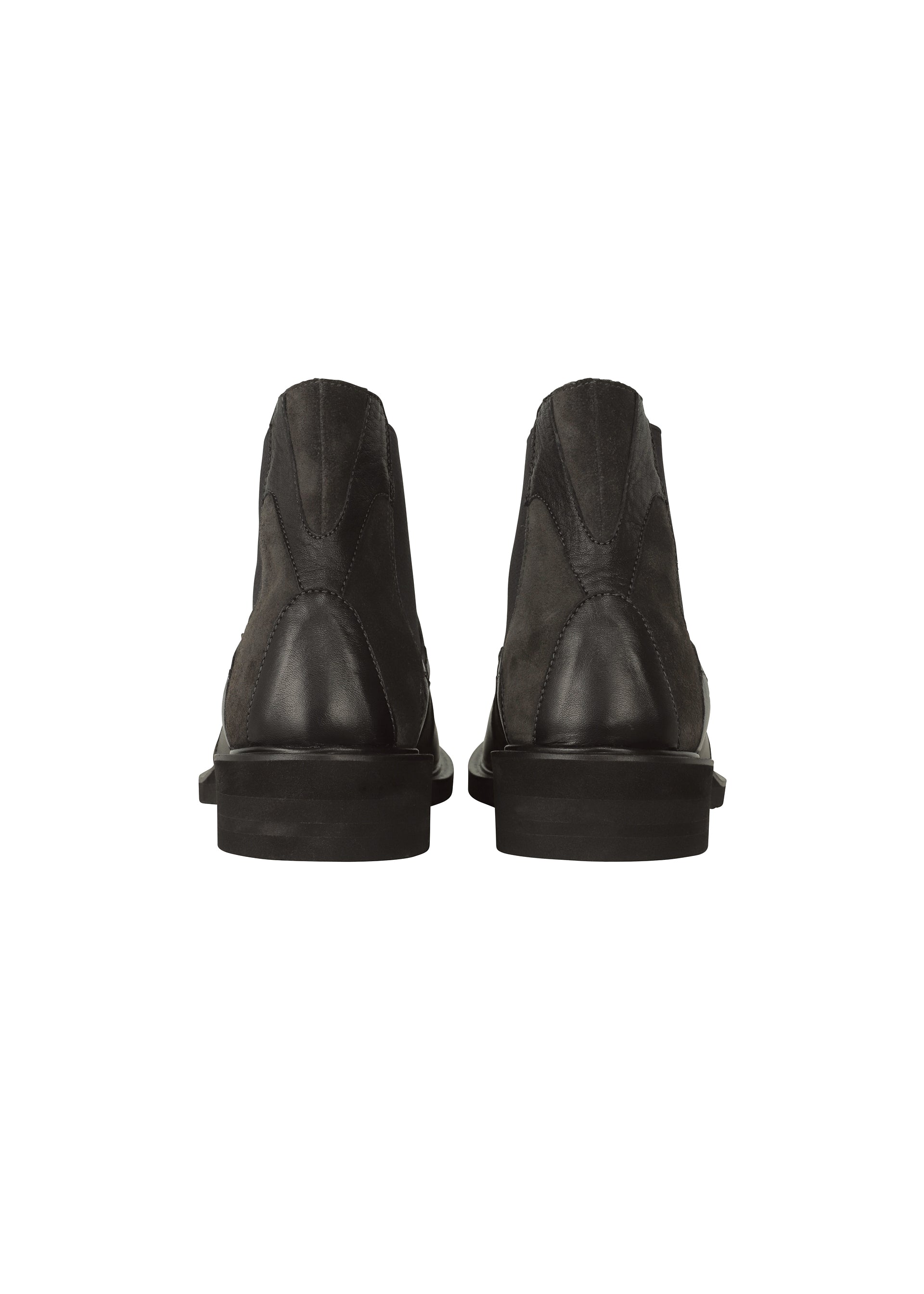 Issey Miyake Elements kotníkové boty černé 26,0