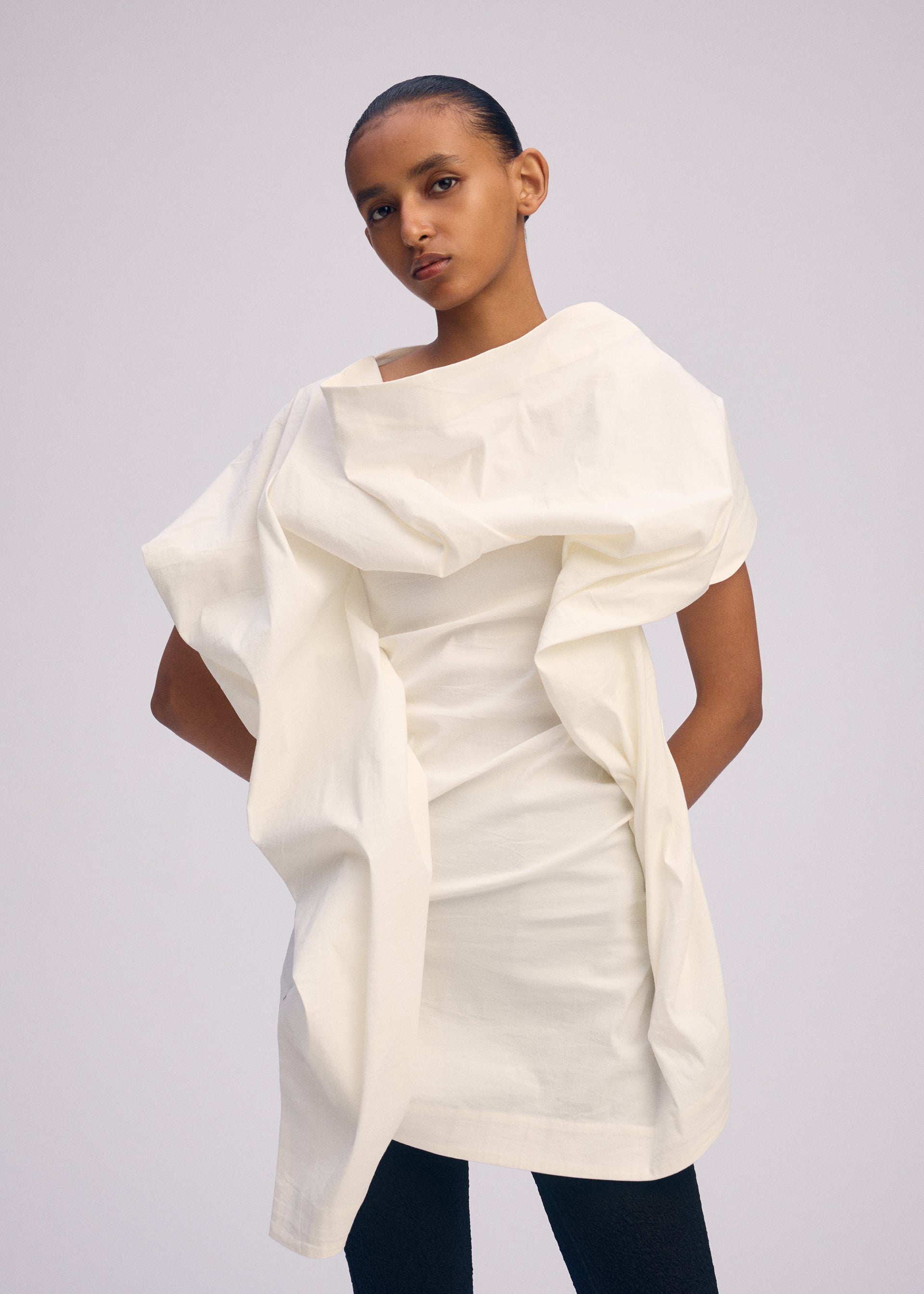 Issey Miyake Concealed top bílý vel. 2