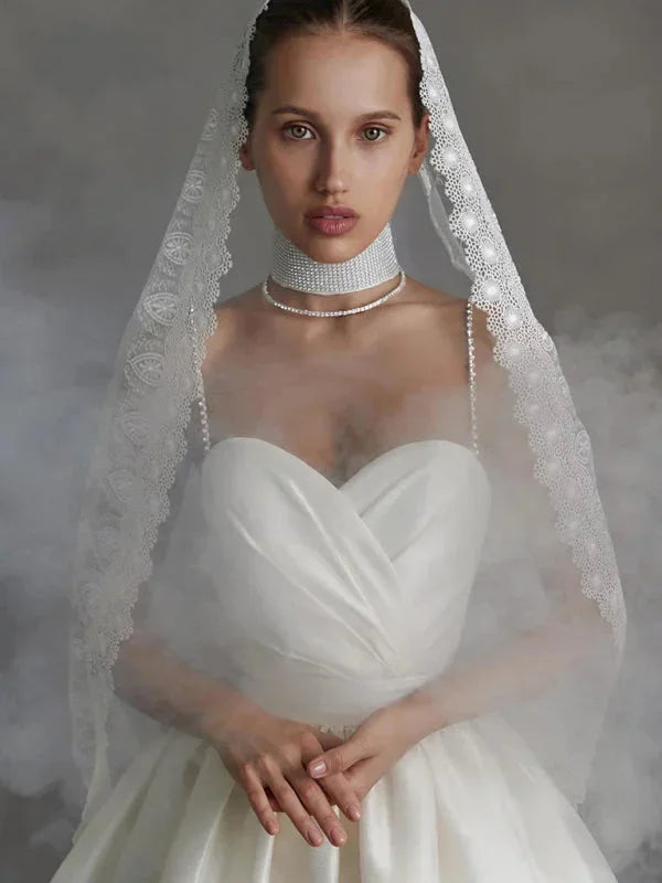 Norielle korzetové princess mini šaty s ramínky bílé