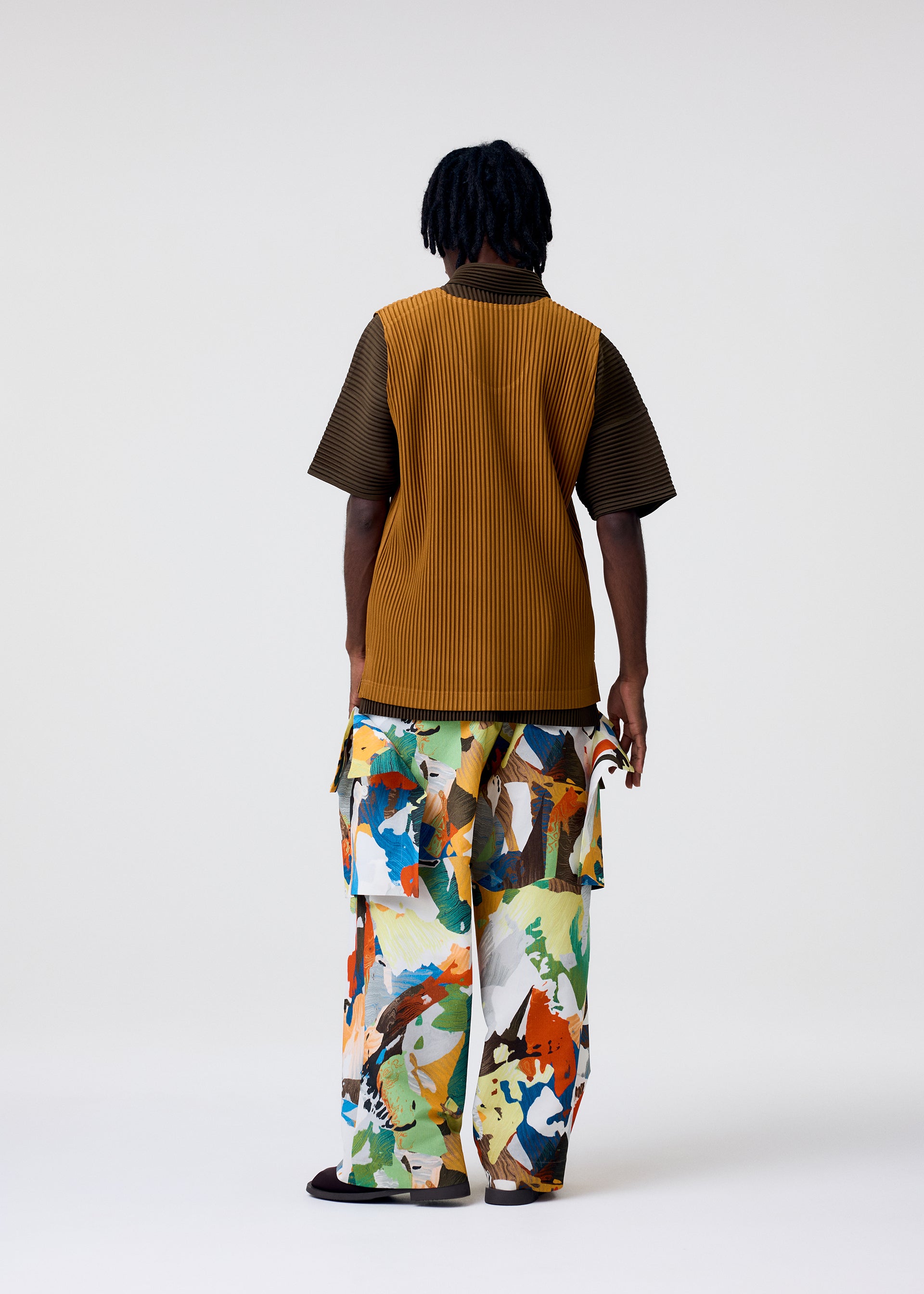 Issey Miyake Monthly Colors June top černá bez rukávů