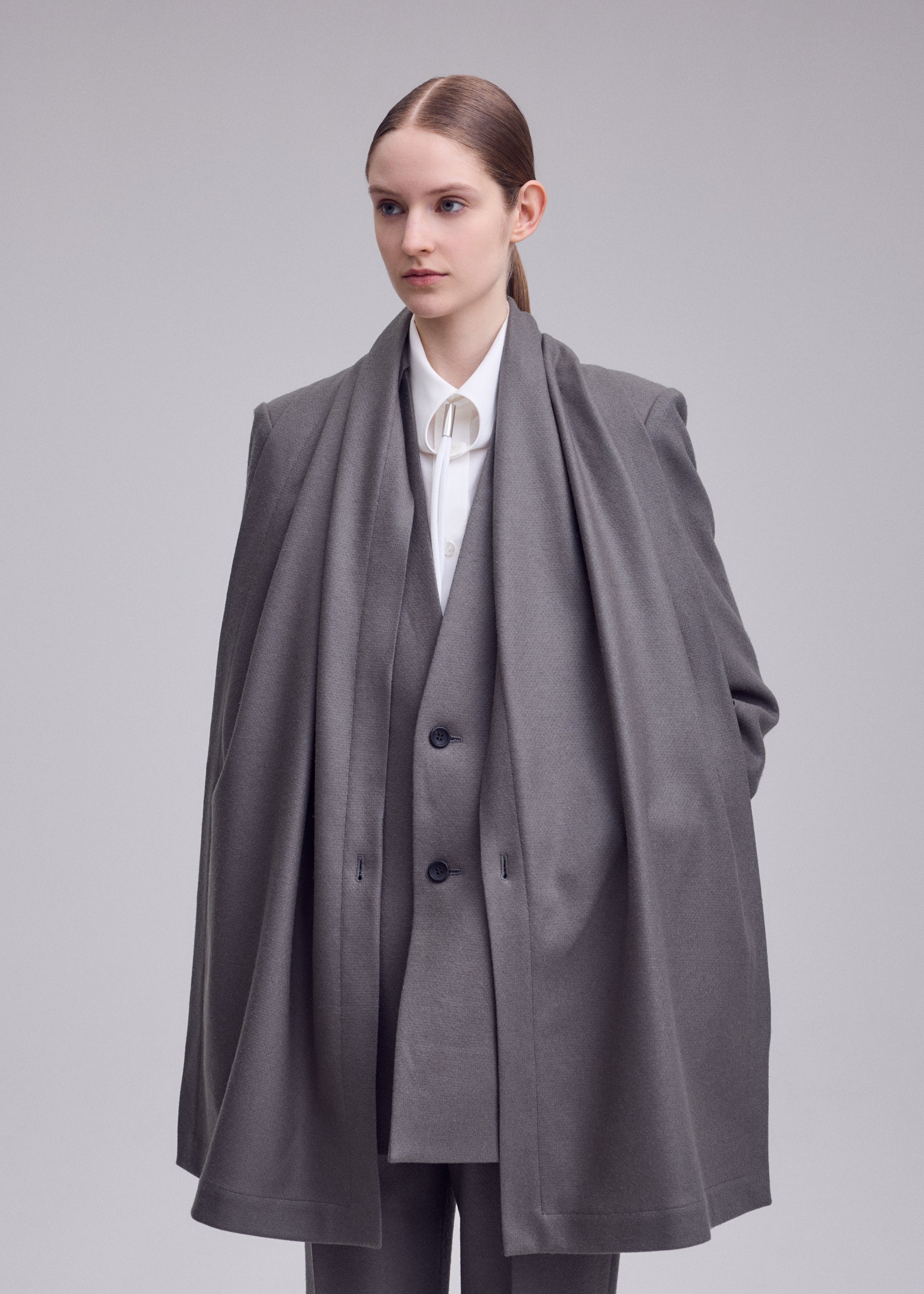 Issey Miyake Manner vlněná bunda se šálovým límcem