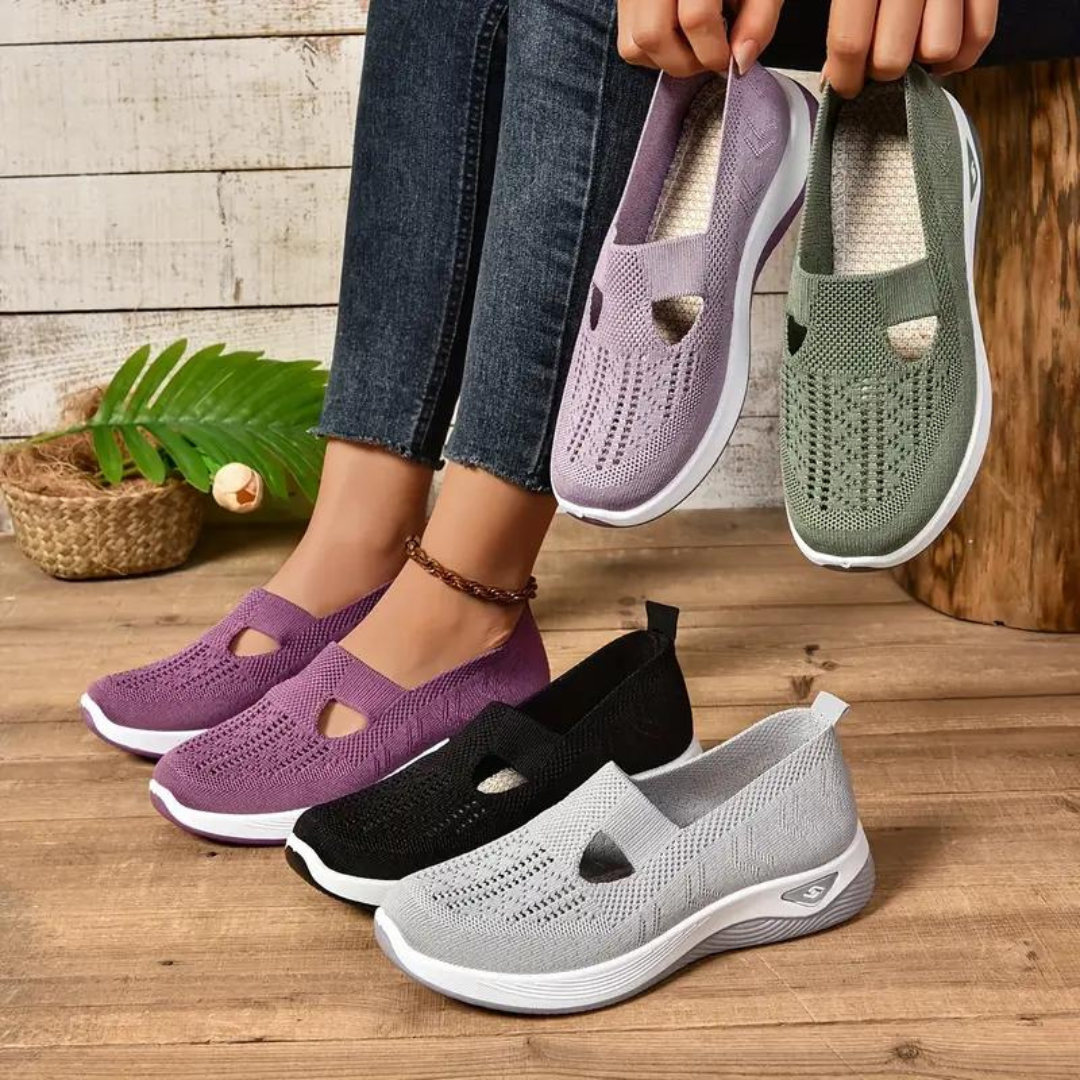 Norielle Slip-On perforované tenisky černé