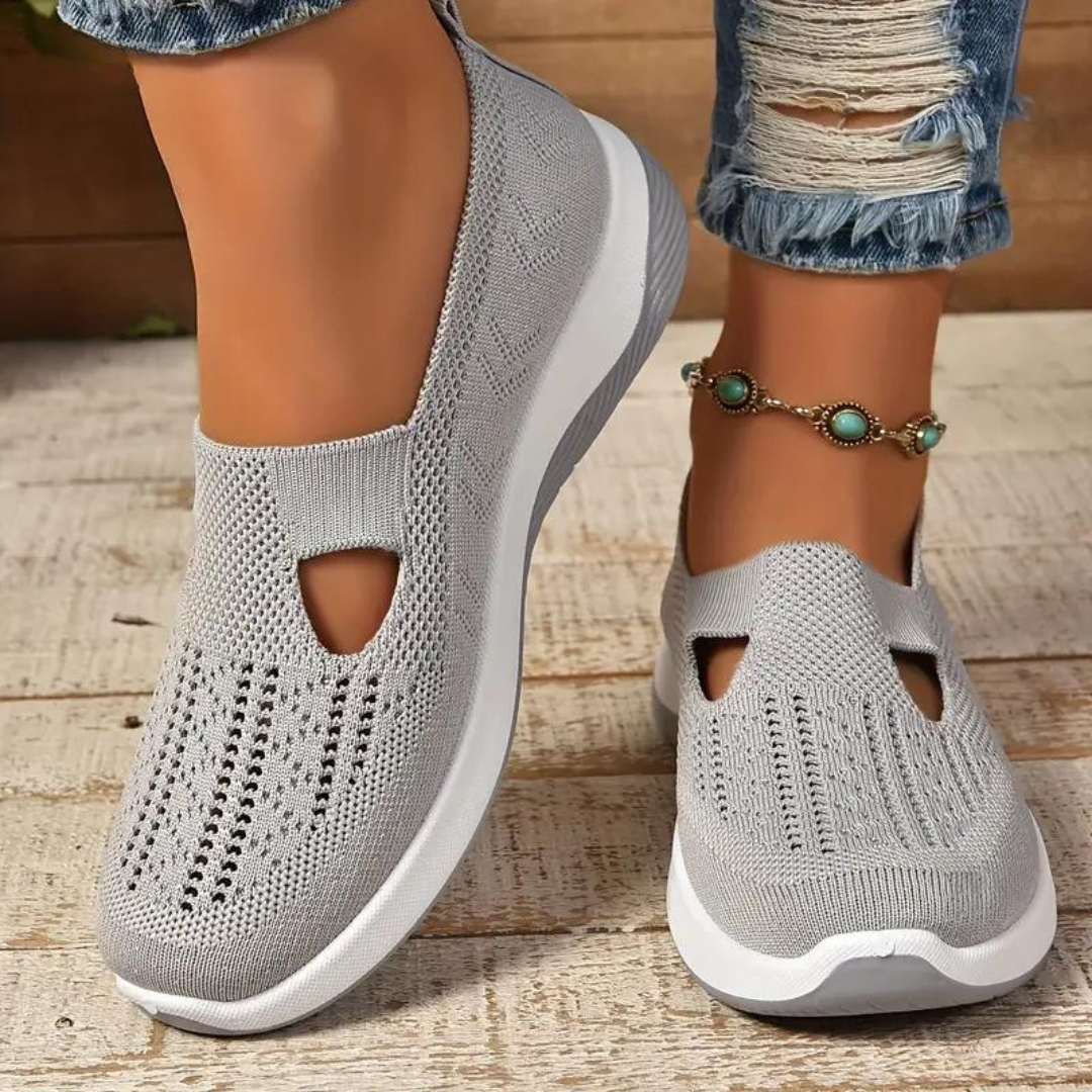 Norielle Slip-On perforované tenisky černé