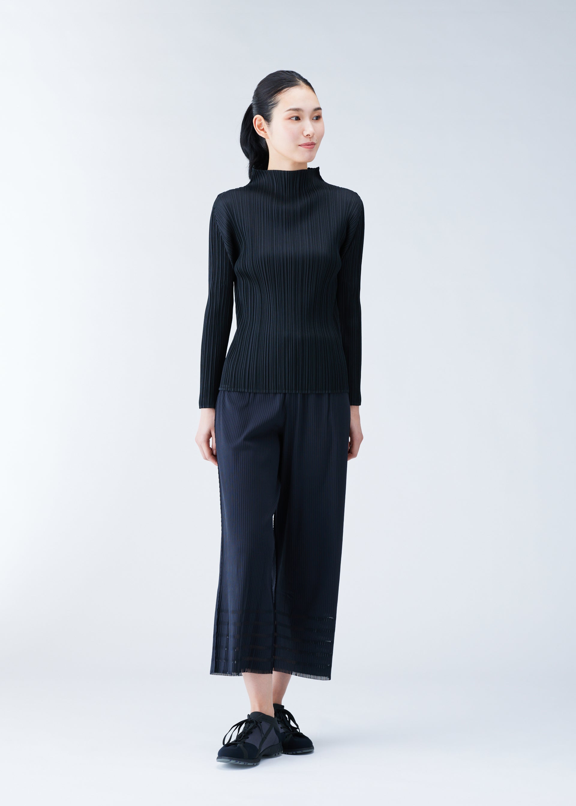 Issey Miyake A-POC Basics PP61LF913 kalhoty cerna 3
