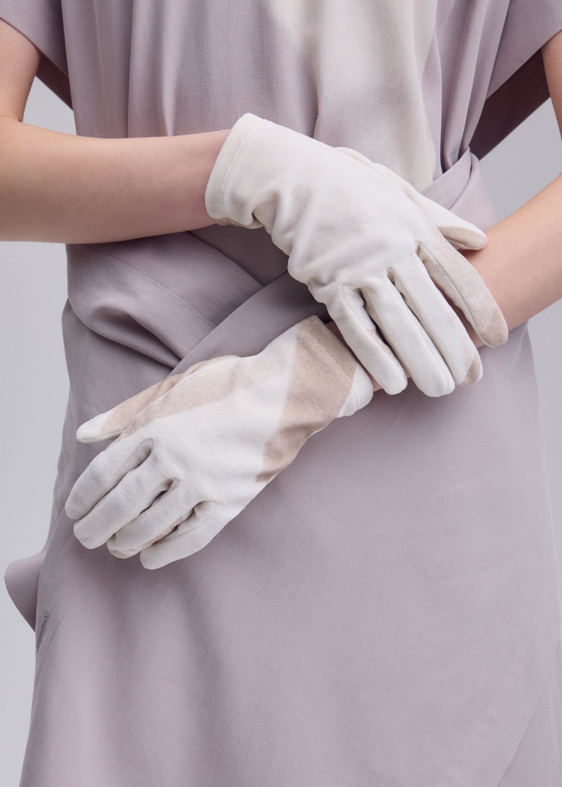 Issey Miyake Hands of Lover rukavice černé velurové