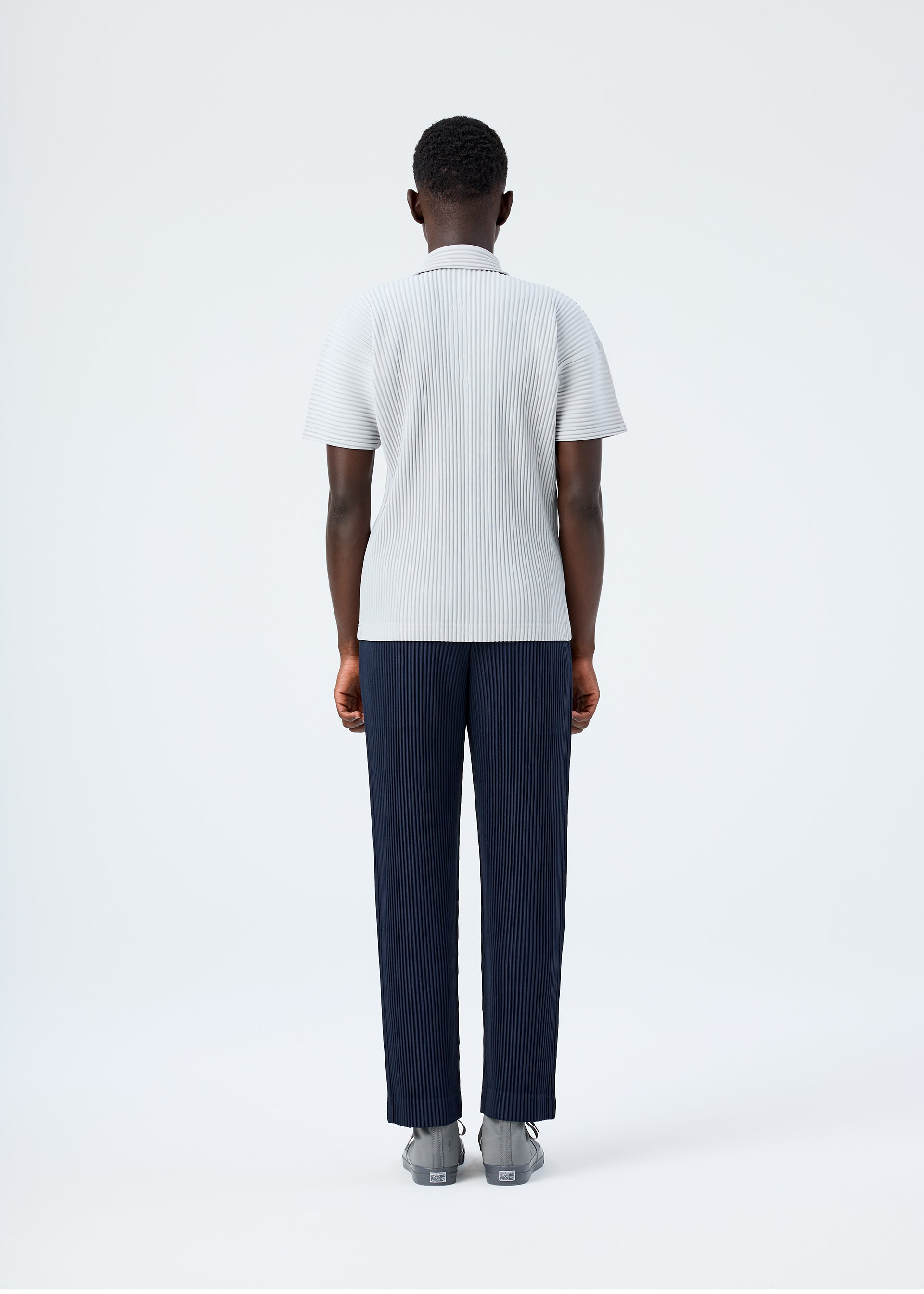 Issey Miyake Basics polokošile šedá lehká polyester