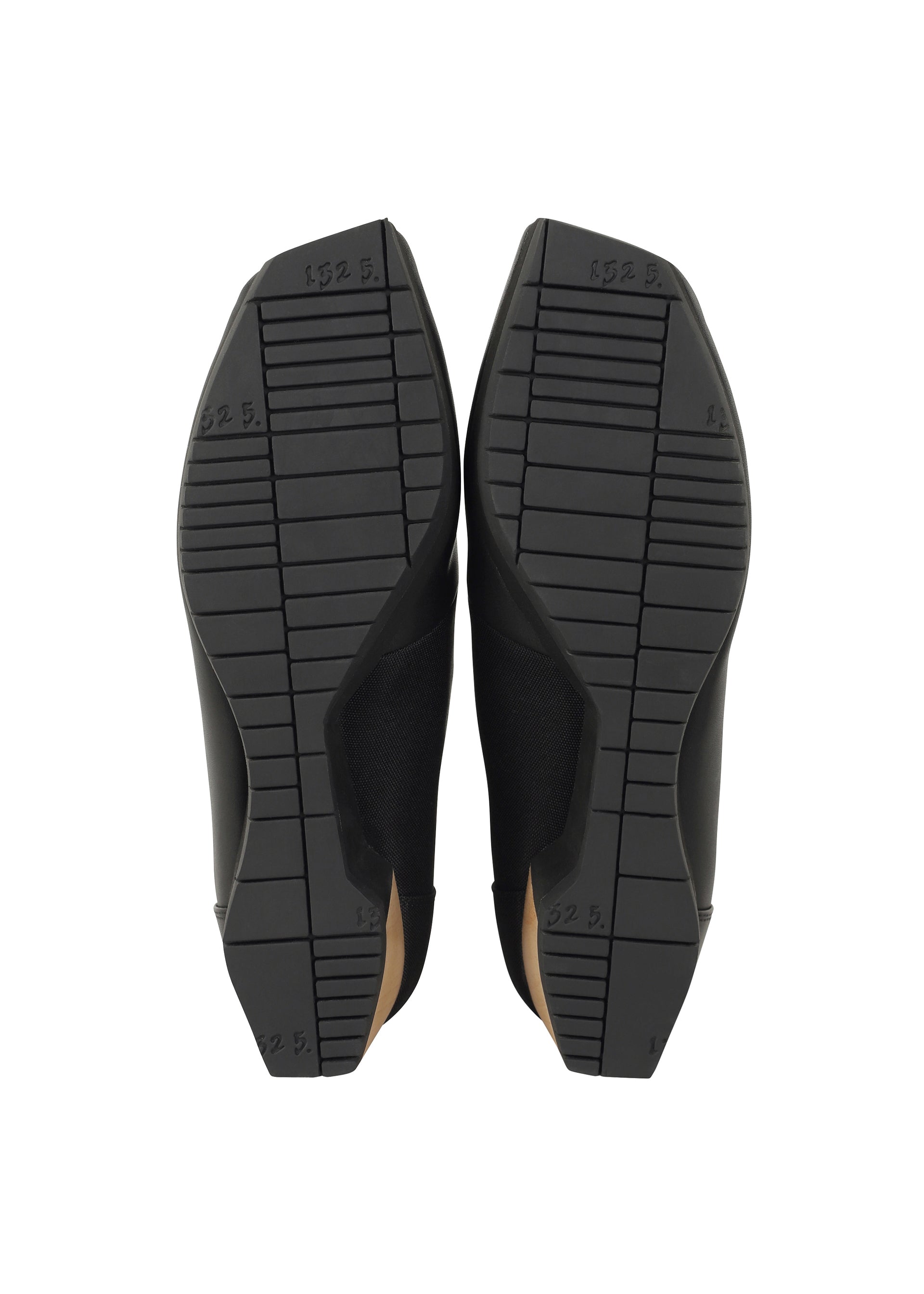 132 5. Issey Miyake Shoes 2 kotníková obuv černá 24,0