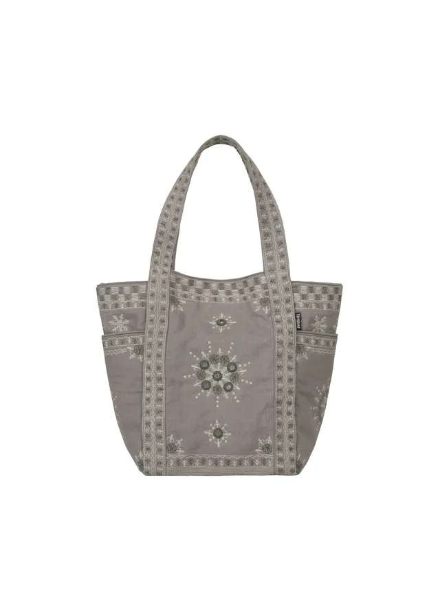 Issey Miyake HaaT Dazzle Mirror Box tote černá vyšívaná