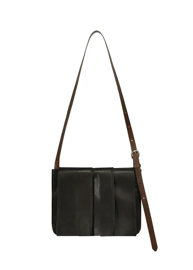 Issey Miyake Leather Pleats kabelka kožená přes rameno