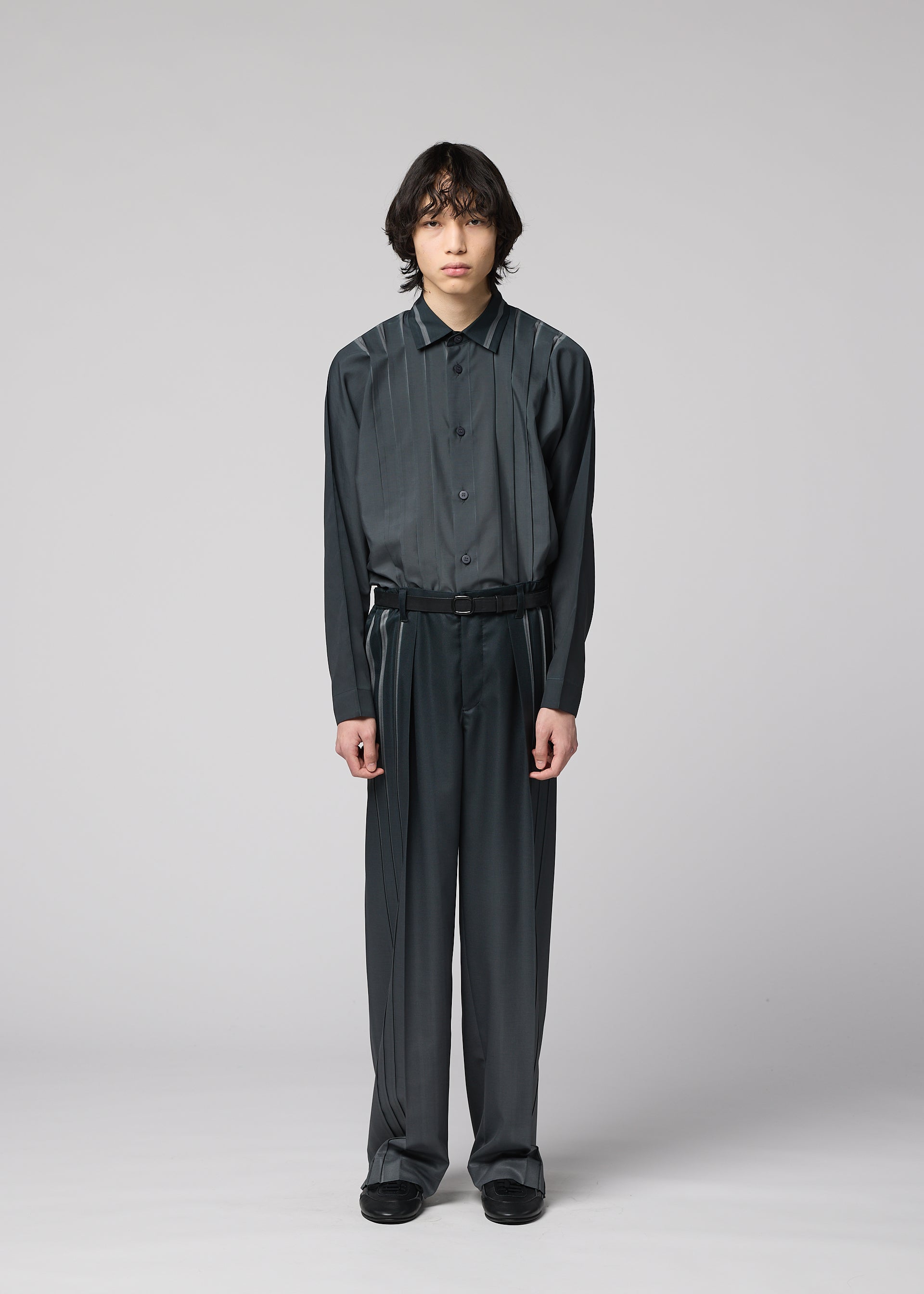 Issey Miyake Dawn Ray kalhoty pánské Black gradient 2