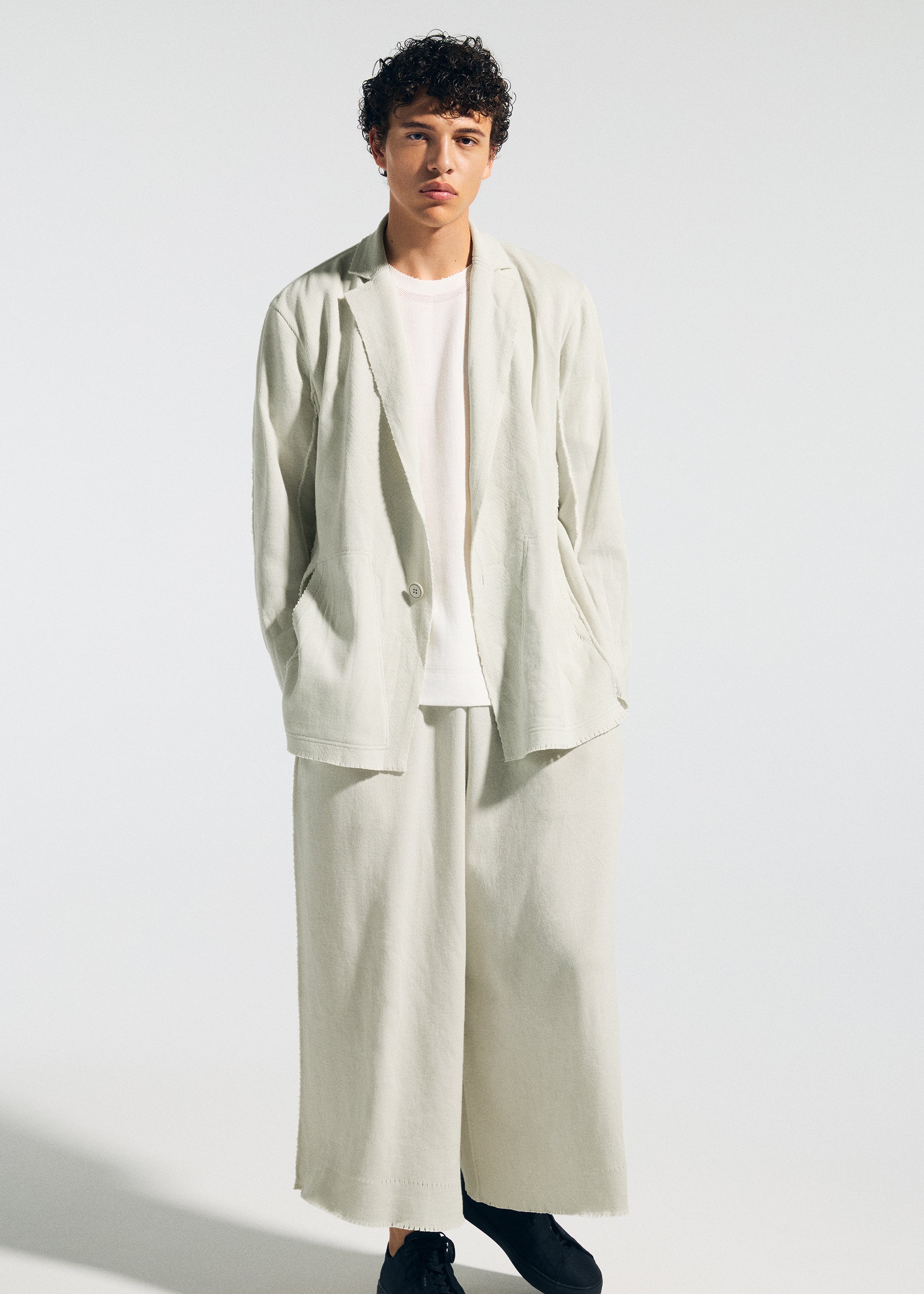 Issey Miyake TYPE-A 003 pletené široké kalhoty světle šedé
