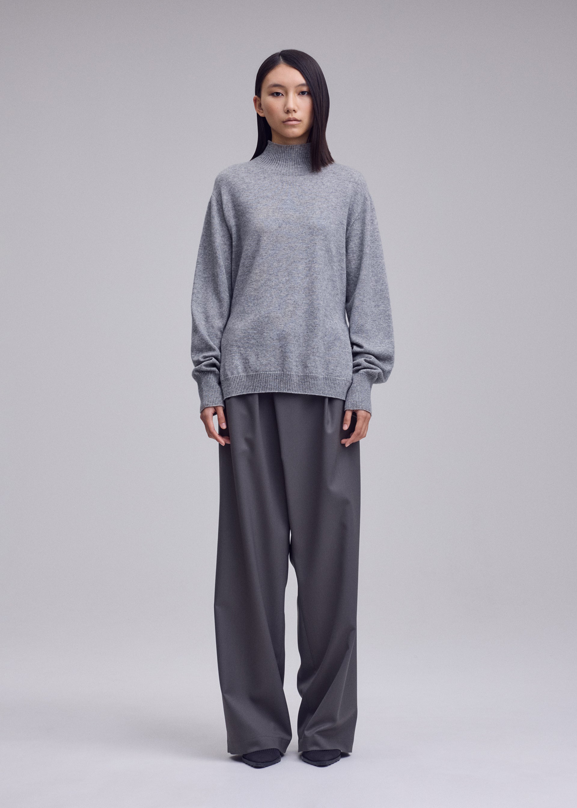 Issey Miyake Silk Cashmere dámský rolák Light Gray