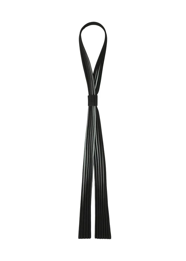Issey Miyake Homme Plissé In the Shadow Pleats kravata černá