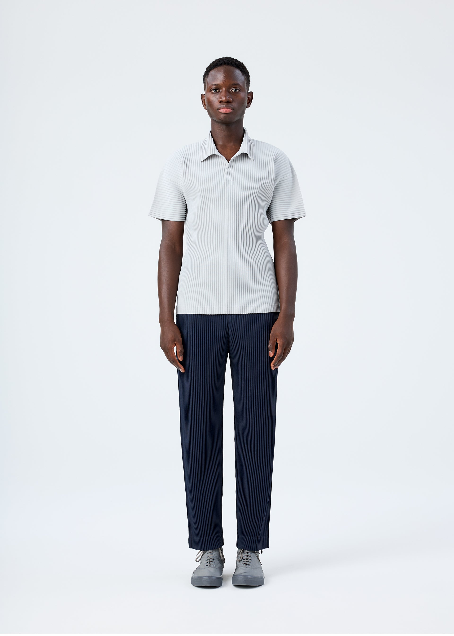 Issey Miyake Basics polokošile šedá lehká polyester