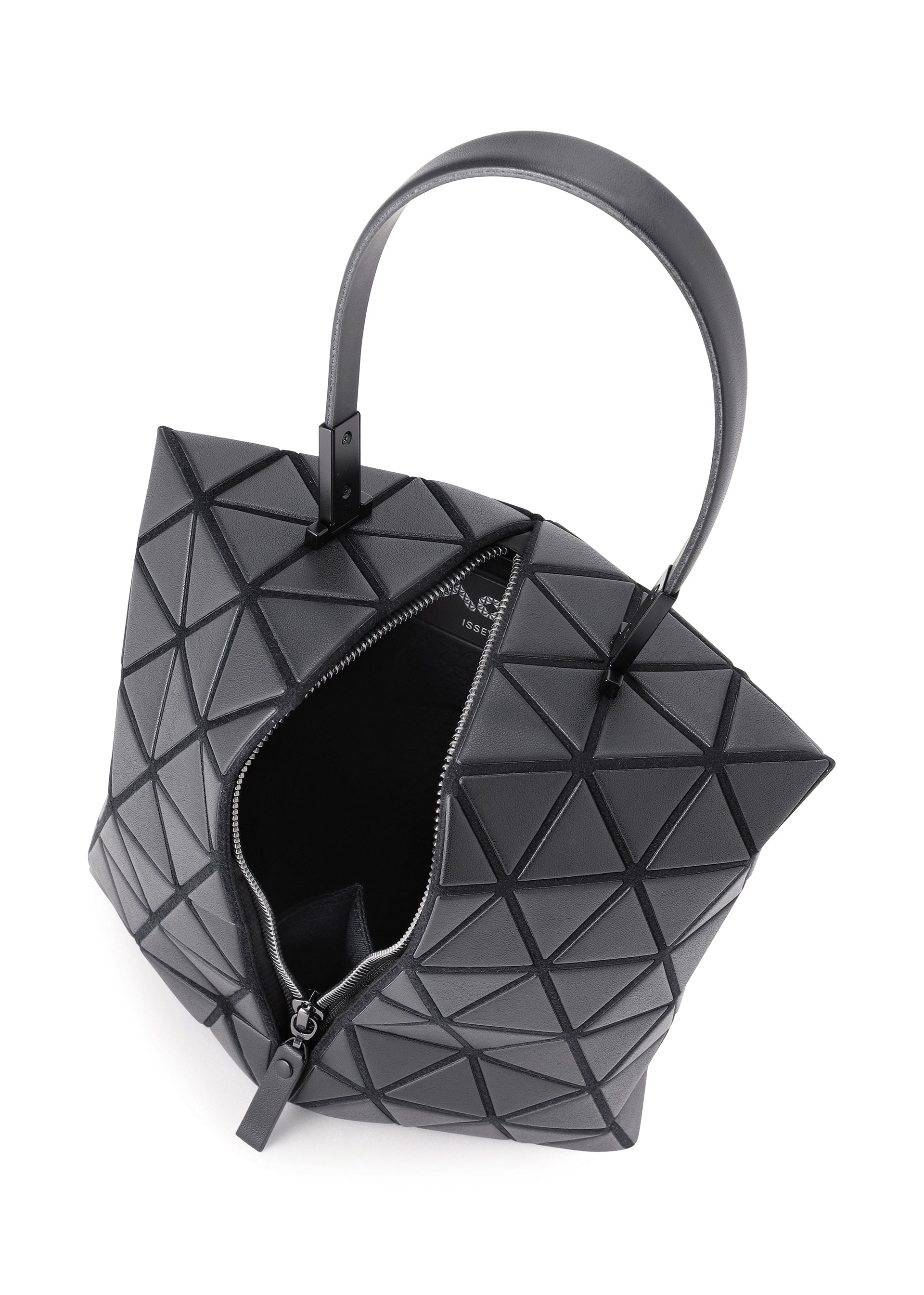 Issey Miyake Torso kabelka matná černá trojúhelníková
