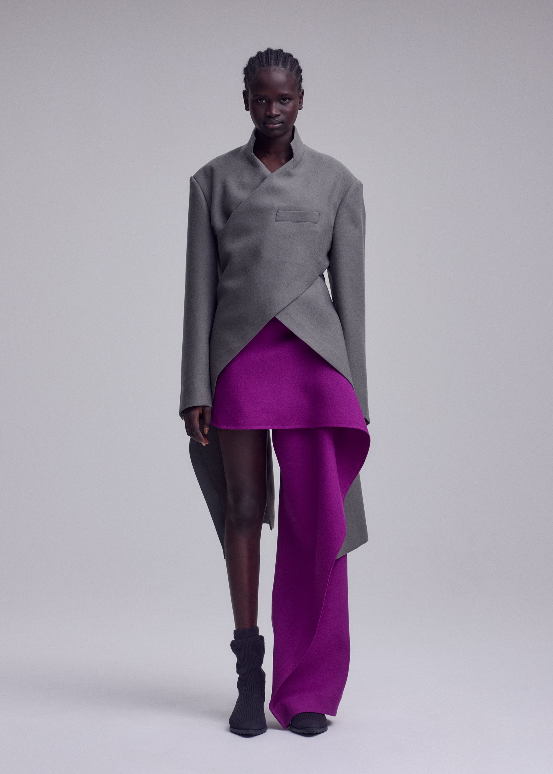 Issey Miyake Calligraph IM63FD053 sako šedé vlnene