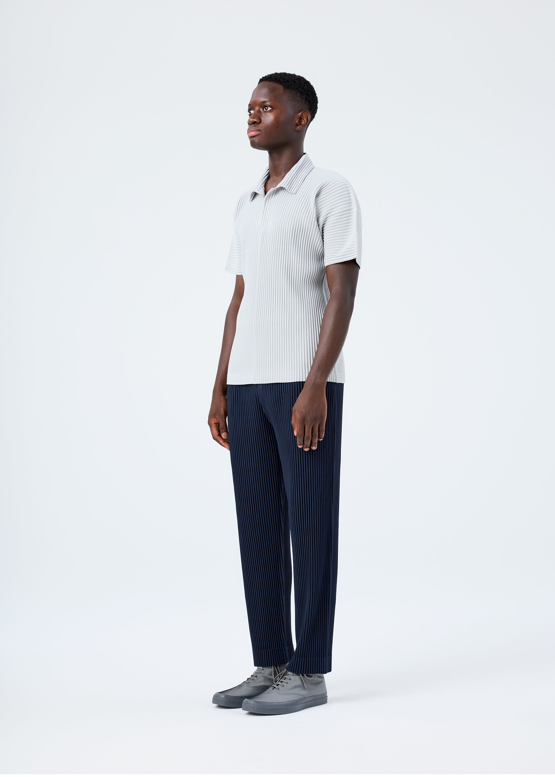 Issey Miyake Basics polokošile šedá lehká polyester